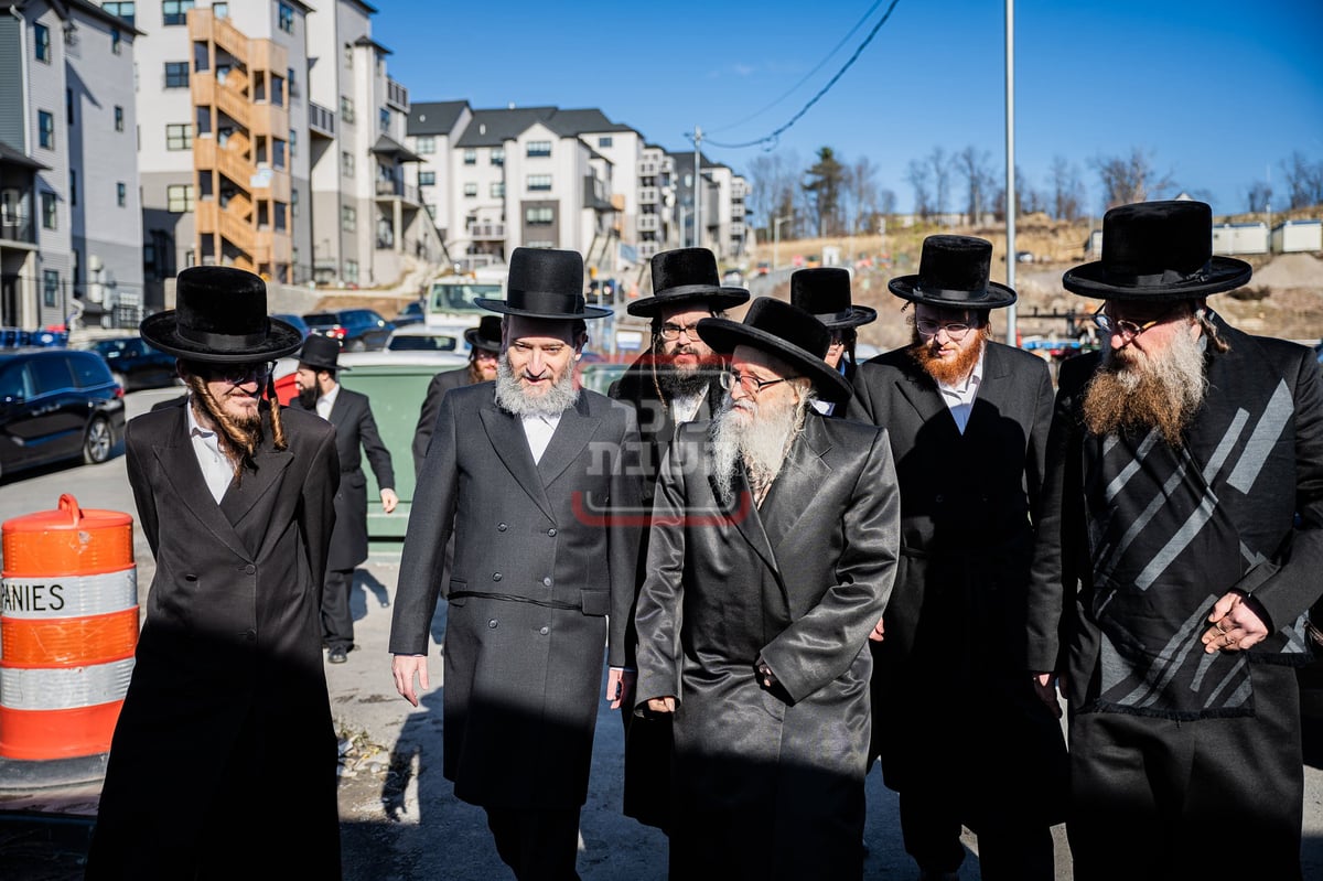 האדמו"ר מסערדאהעלי בביקור בקריית יואל