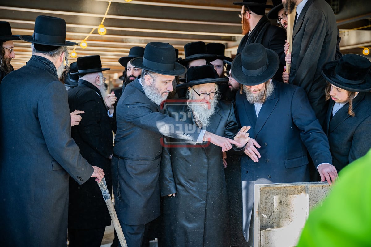 האדמו"ר מסערדאהעלי בביקור בקריית יואל