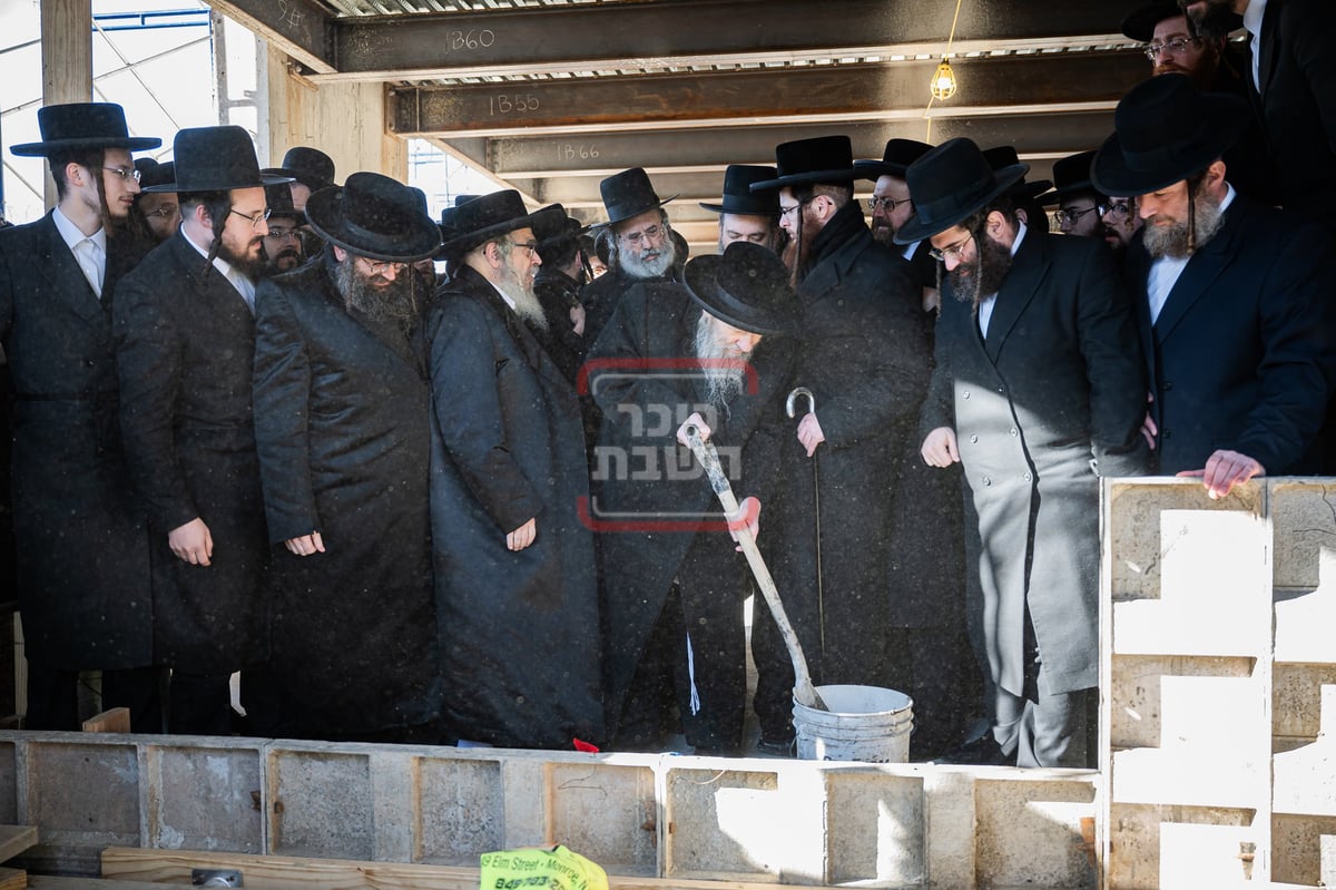 האדמו"ר מסערדאהעלי בביקור בקריית יואל