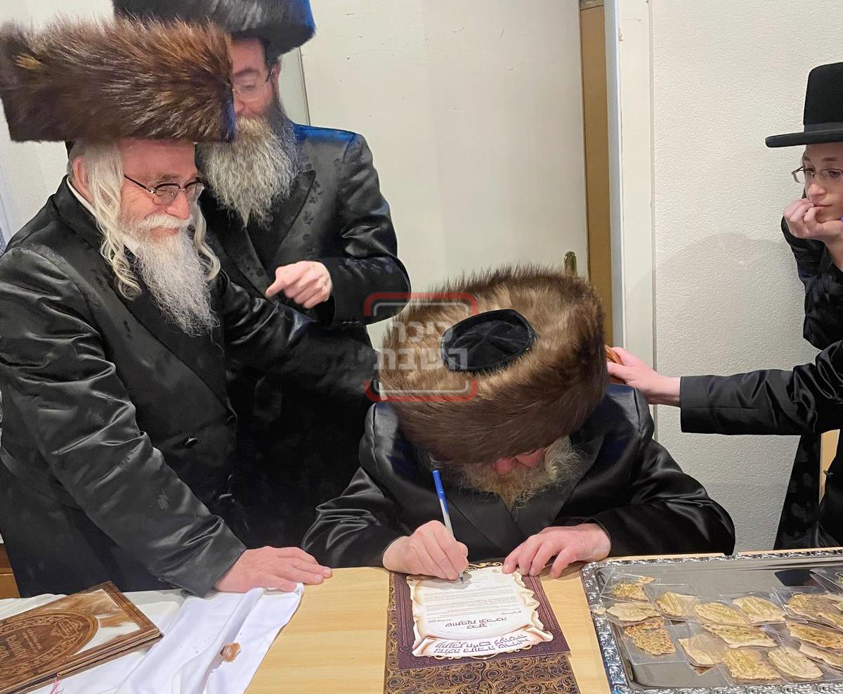 האדמו"ר מטשערנוביל בשב"ק בדאבוס שבשווייץ