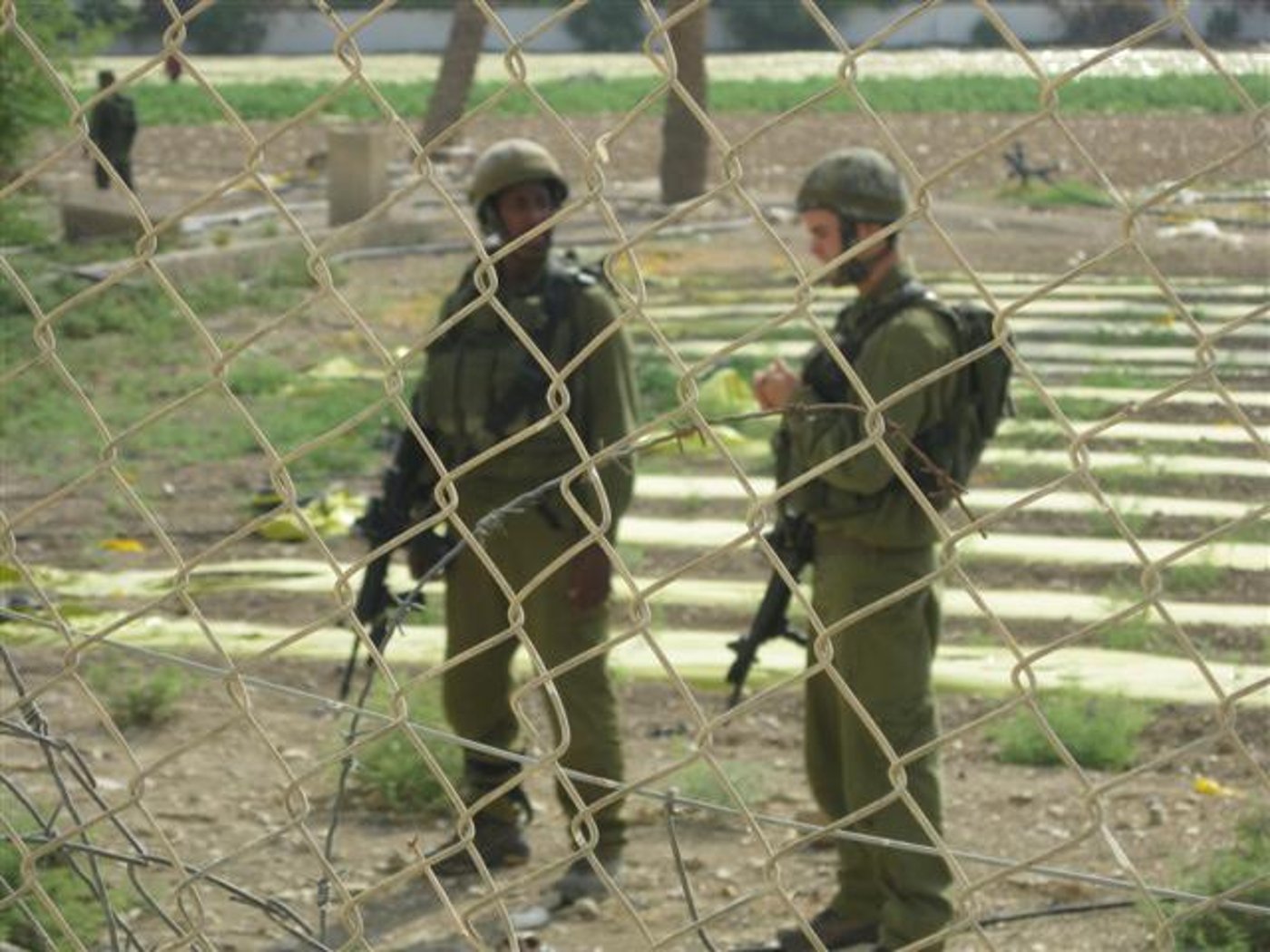צפו בוידאו: הפלסטינים וצה"ל ליוו מתפללים ליריחו