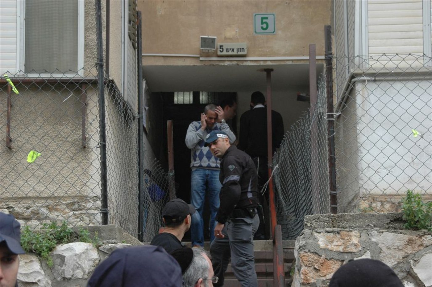 תיעוד: חוקרים ביצעו שחזור מהגניבה בבית הגראי"ל