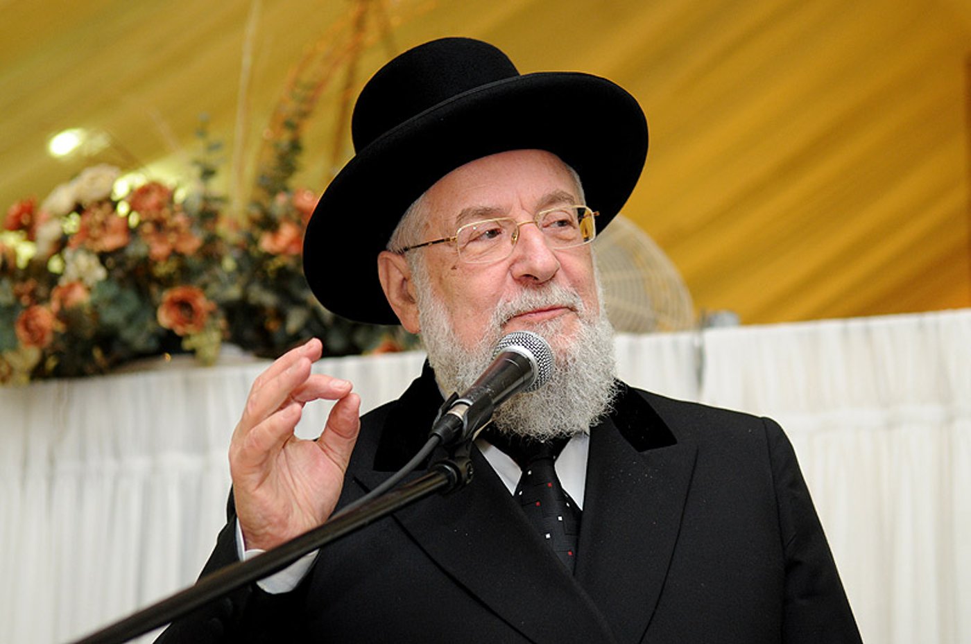 הרב לאו בנאום המרכזי