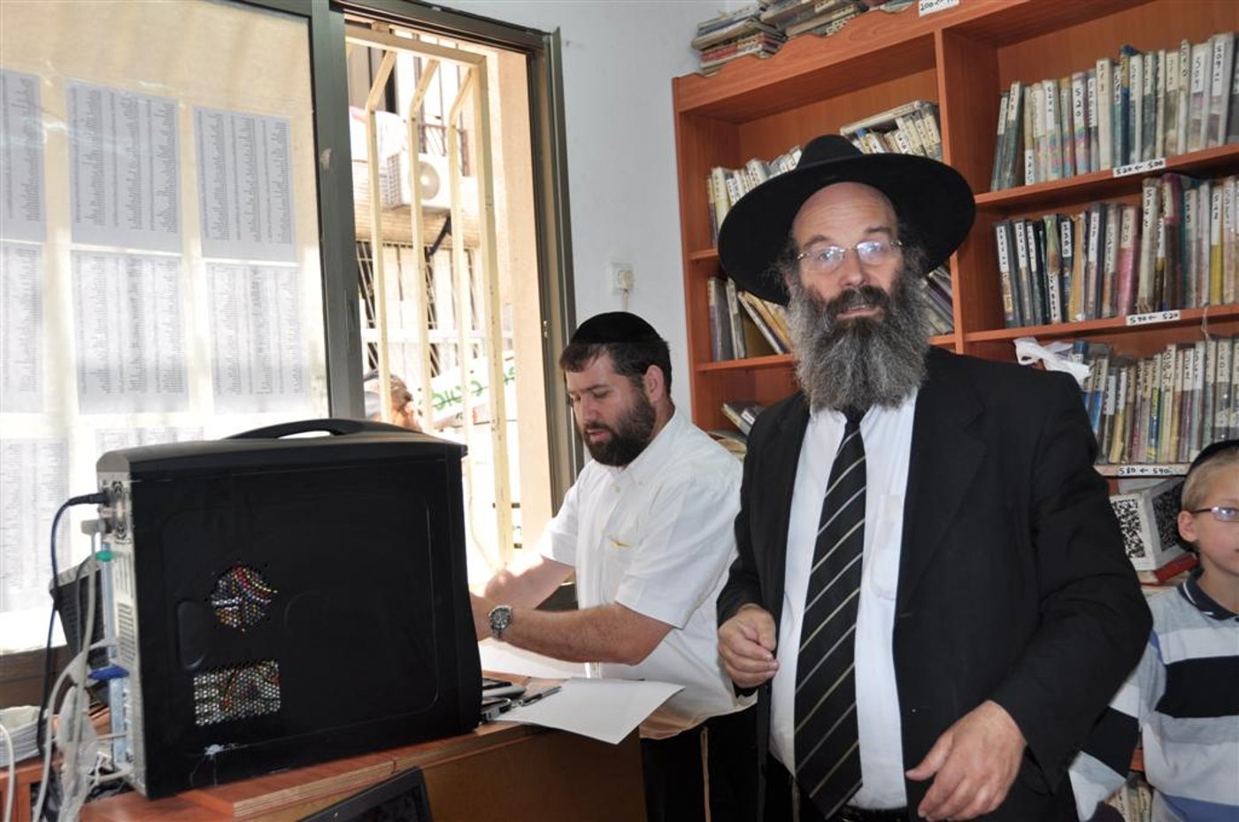 מחמם את הלב: ערב פסח, בני-ברק