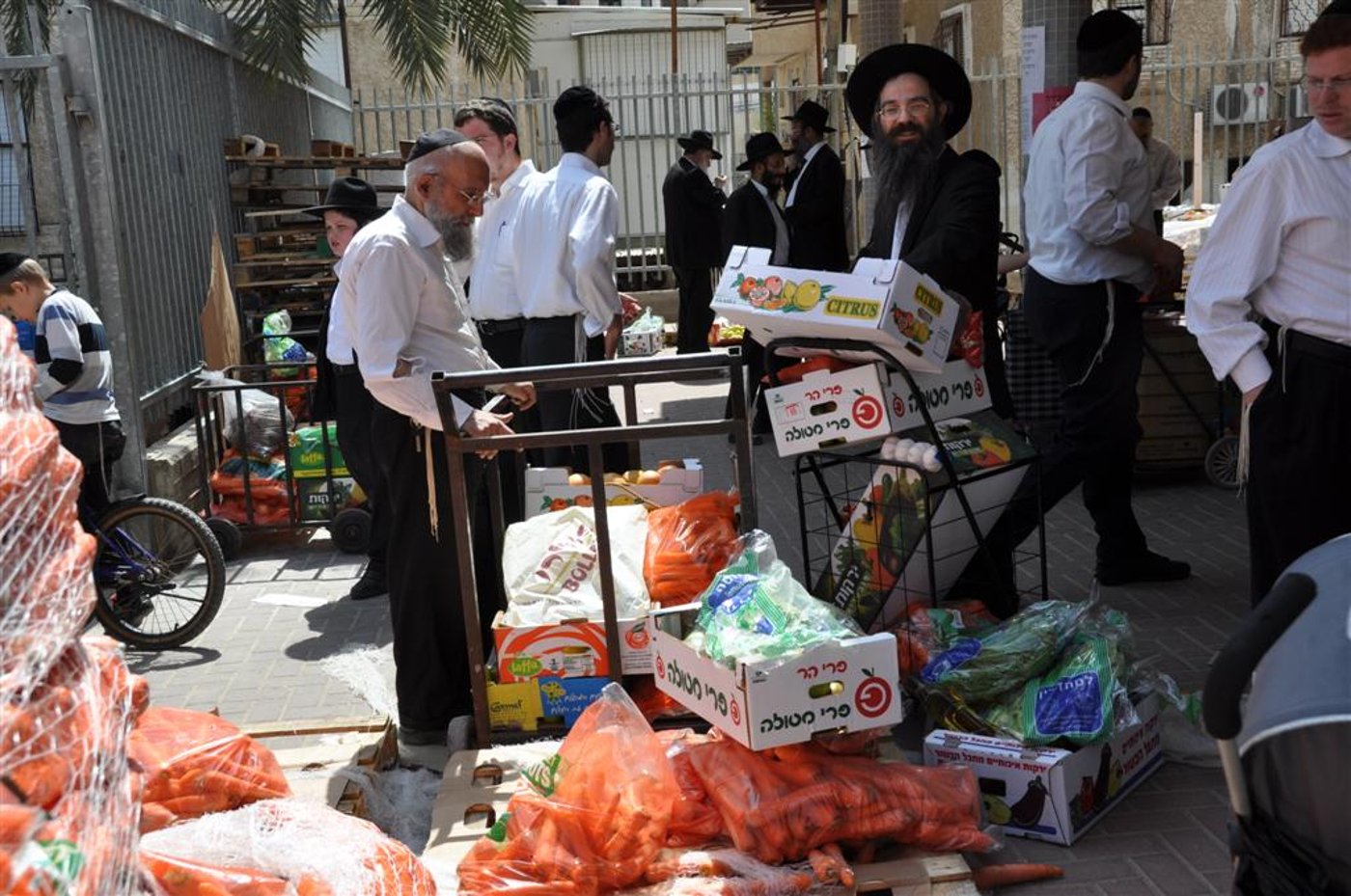 מחמם את הלב: ערב פסח, בני-ברק