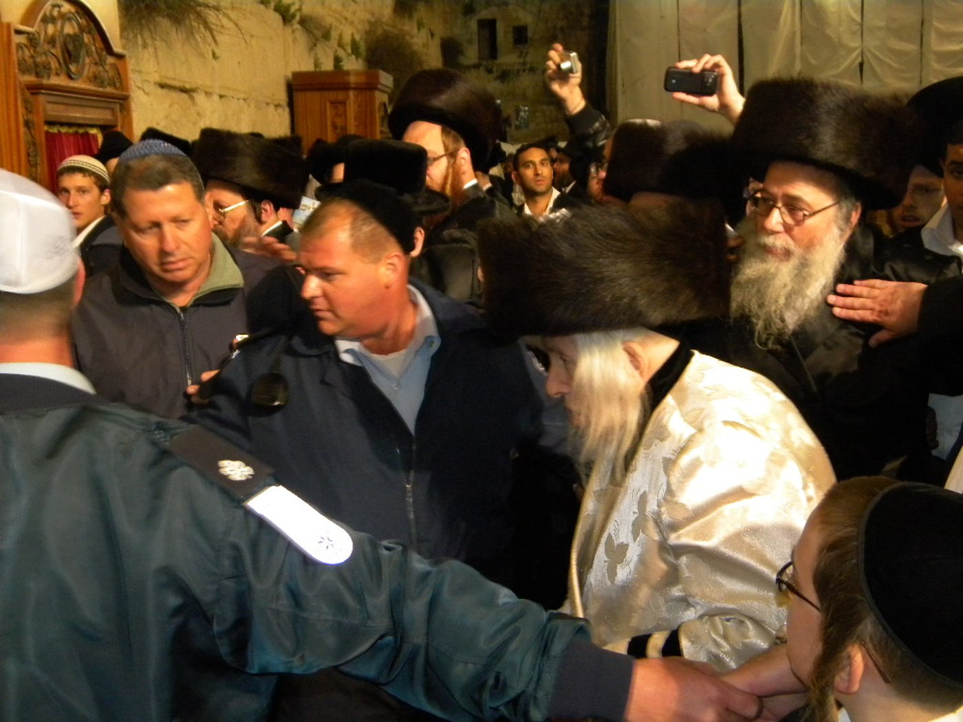 תמונות-חג: האדמו"ר מקאליב בכותל