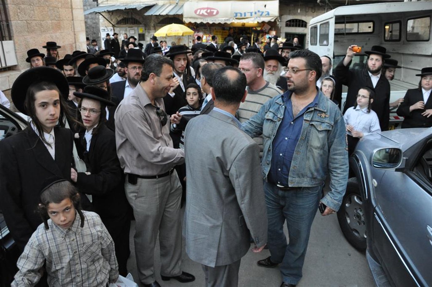 בלתי-נתפס: בכירי פת"ח במאה-שערים. צפו בוידאו ותמונות