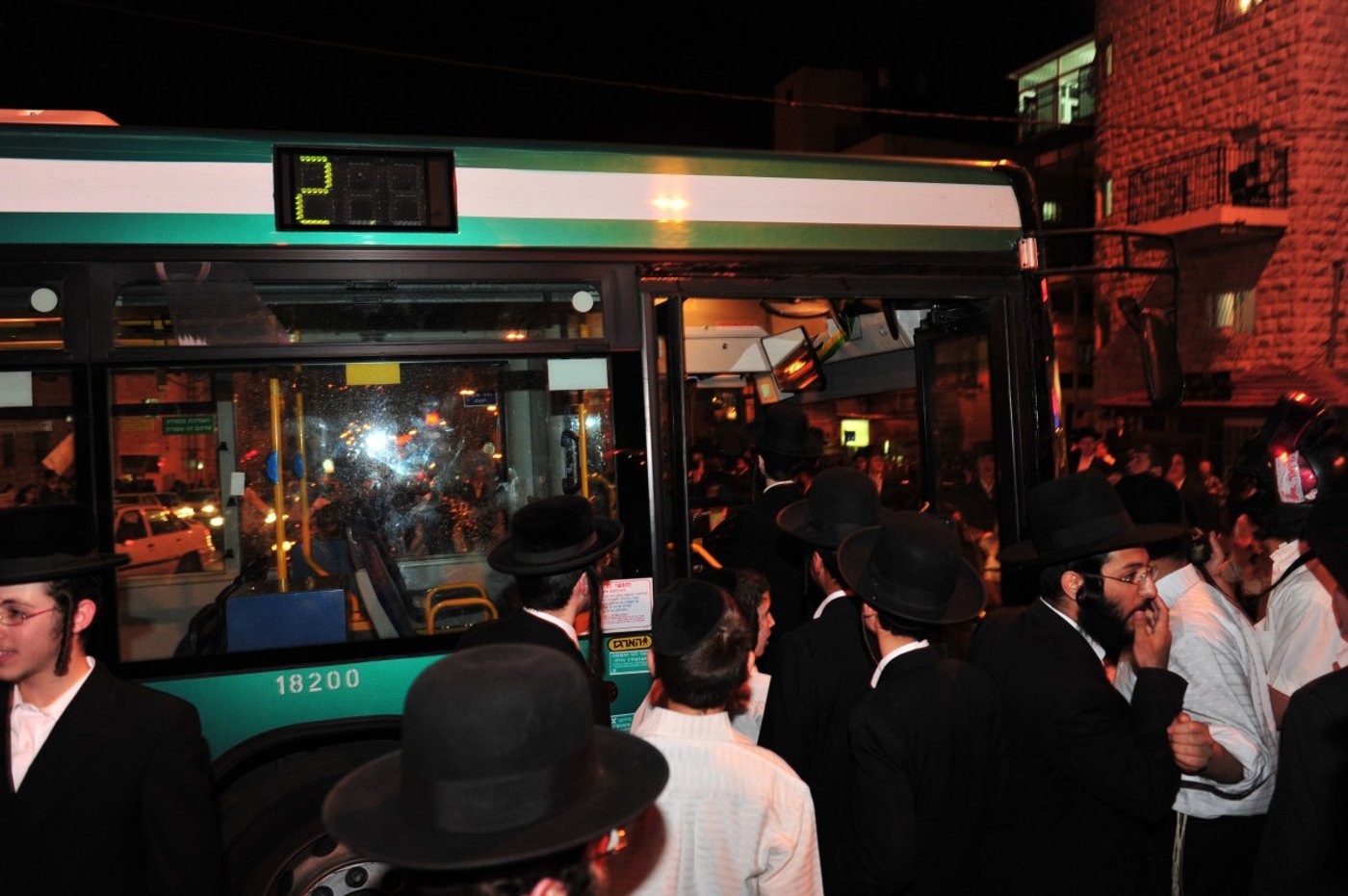 לילה סוער בירושלים: תיעוד ענק מהעצרת ומהעימותים