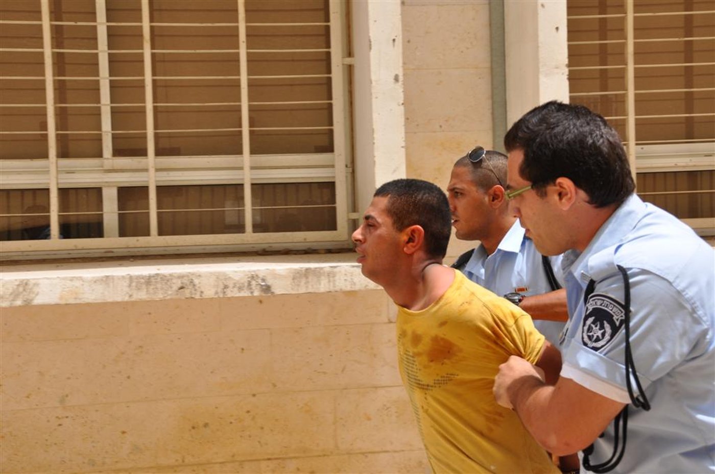 בהלה בסמינר אלקיים בבני-ברק: ערבי חדר אל הסמינר - ונעצר