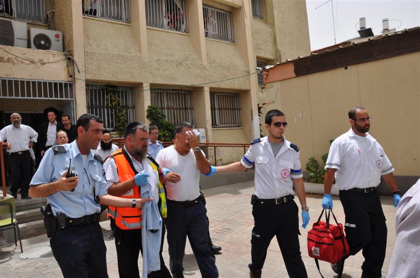 בהלה בסמינר אלקיים בבני-ברק: ערבי חדר אל הסמינר - ונעצר