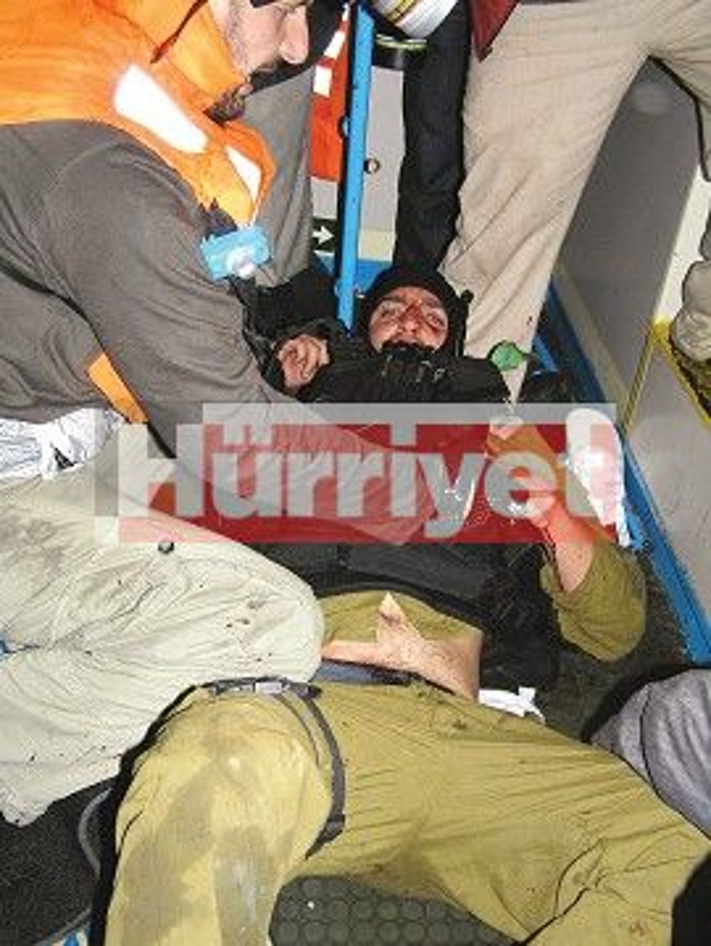 הזוועה: עיתון טורקי מתגאה בלוחמי השייטת המדממים