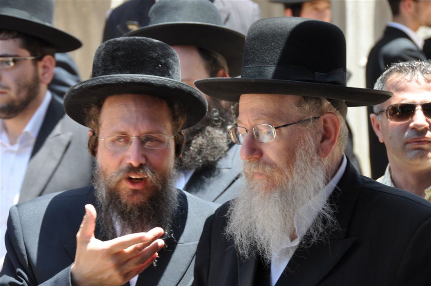 גלריית ענק: מאה אלף מחו בבני-ברק