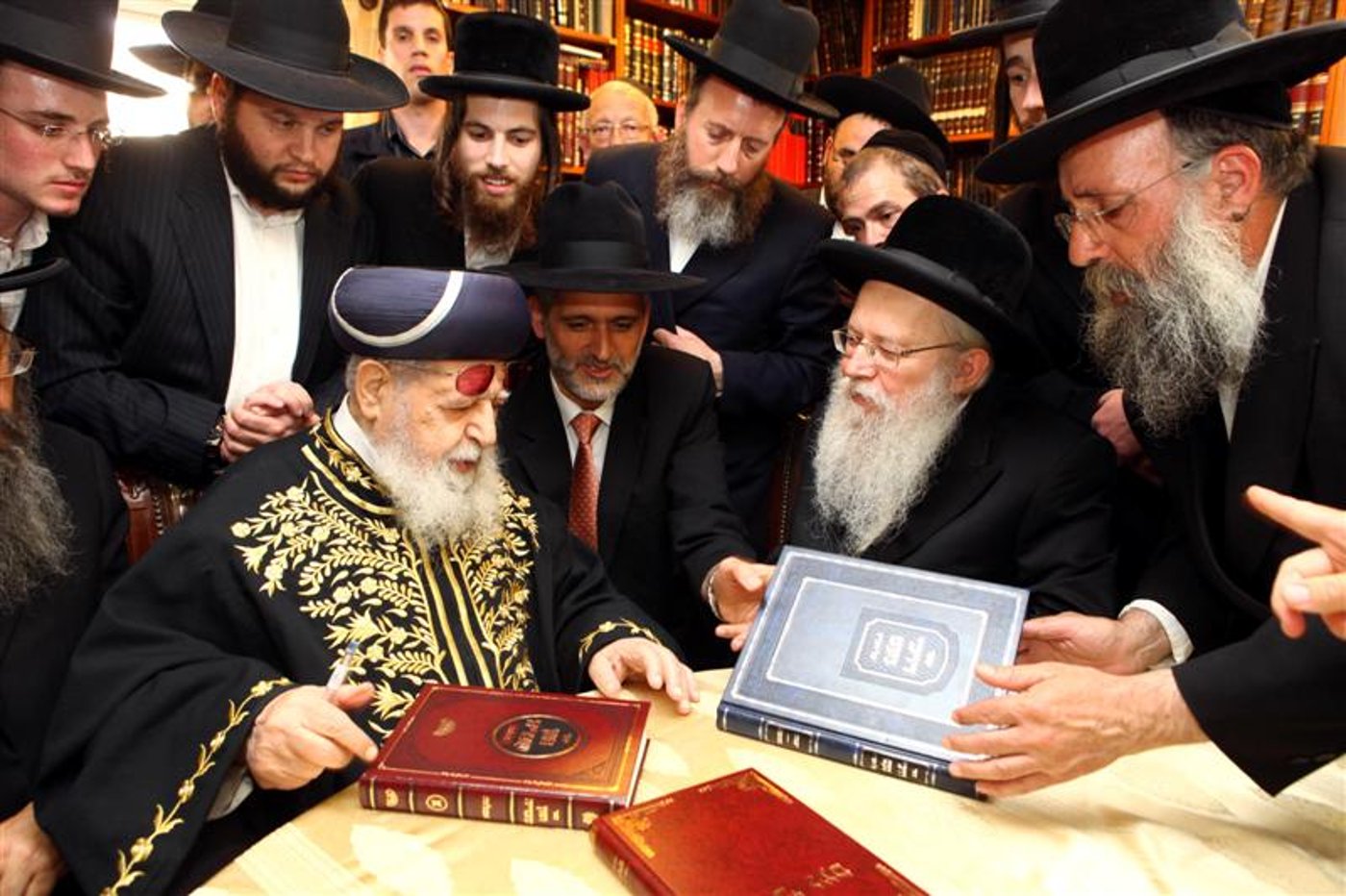 אחרי פסק-הדין: האדמו"ר מסלונים אצל הגר"ע יוסף