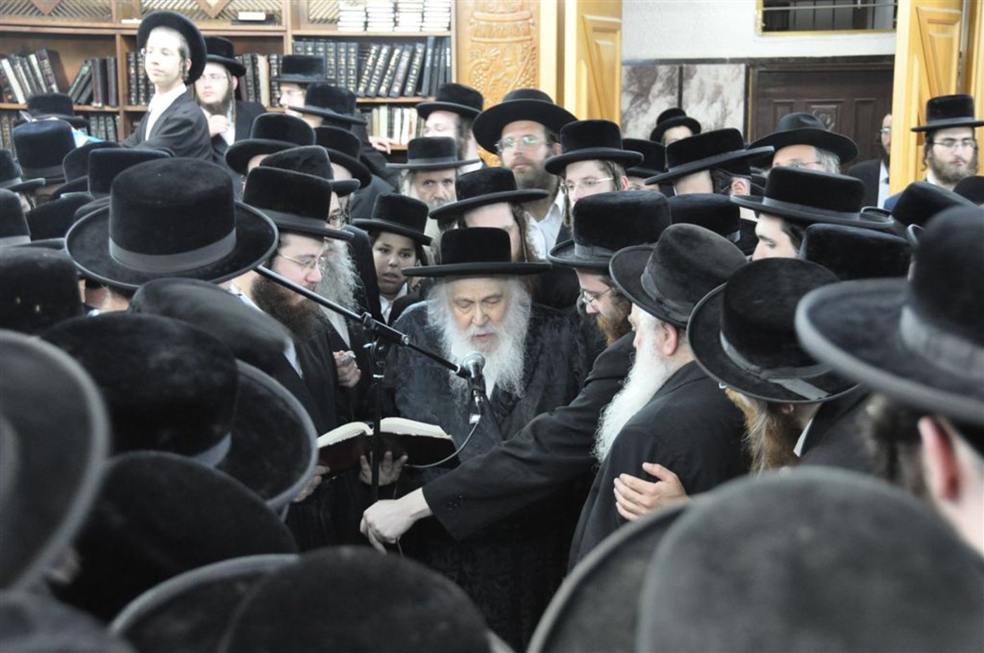 בני-ברק: אלפים ליוו את הרבנית משומרי אמונים