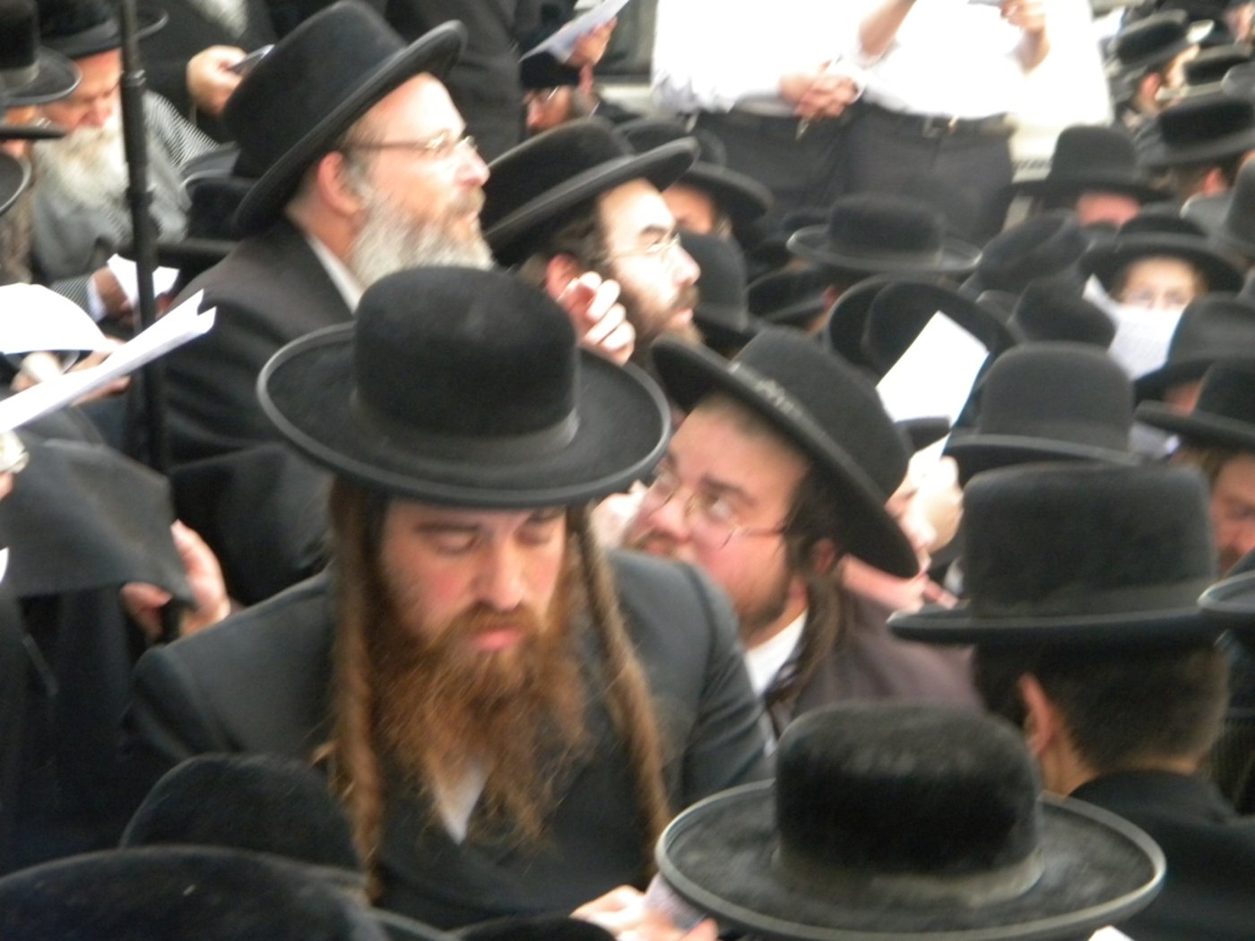 הגר"ח מחה ביפו, הגאב"ד קונן במאה שערים • מיוחד