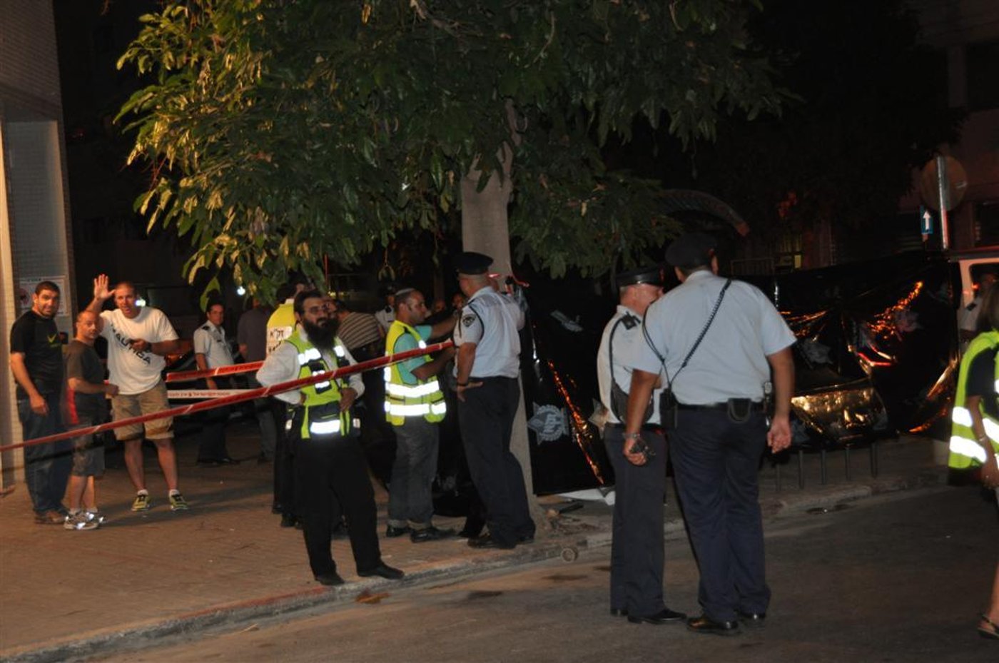 שני צעירים חרדים נהרגו אמש מיריות בתל-אביב