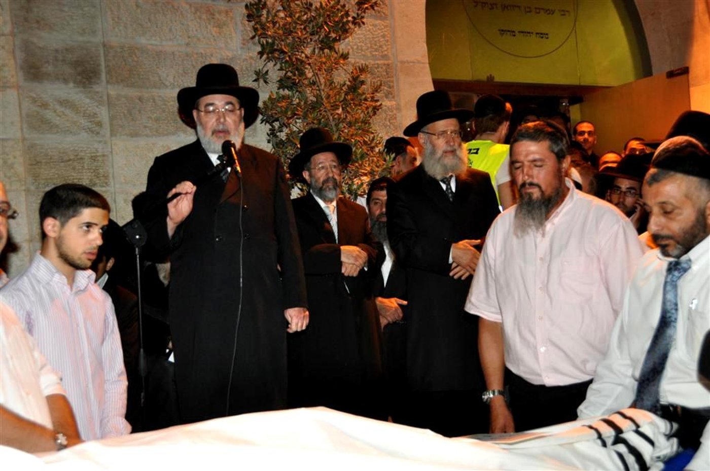 דרכו האחרונה: אלפים ליוו את הרה"צ ר´ משה בן-טוב