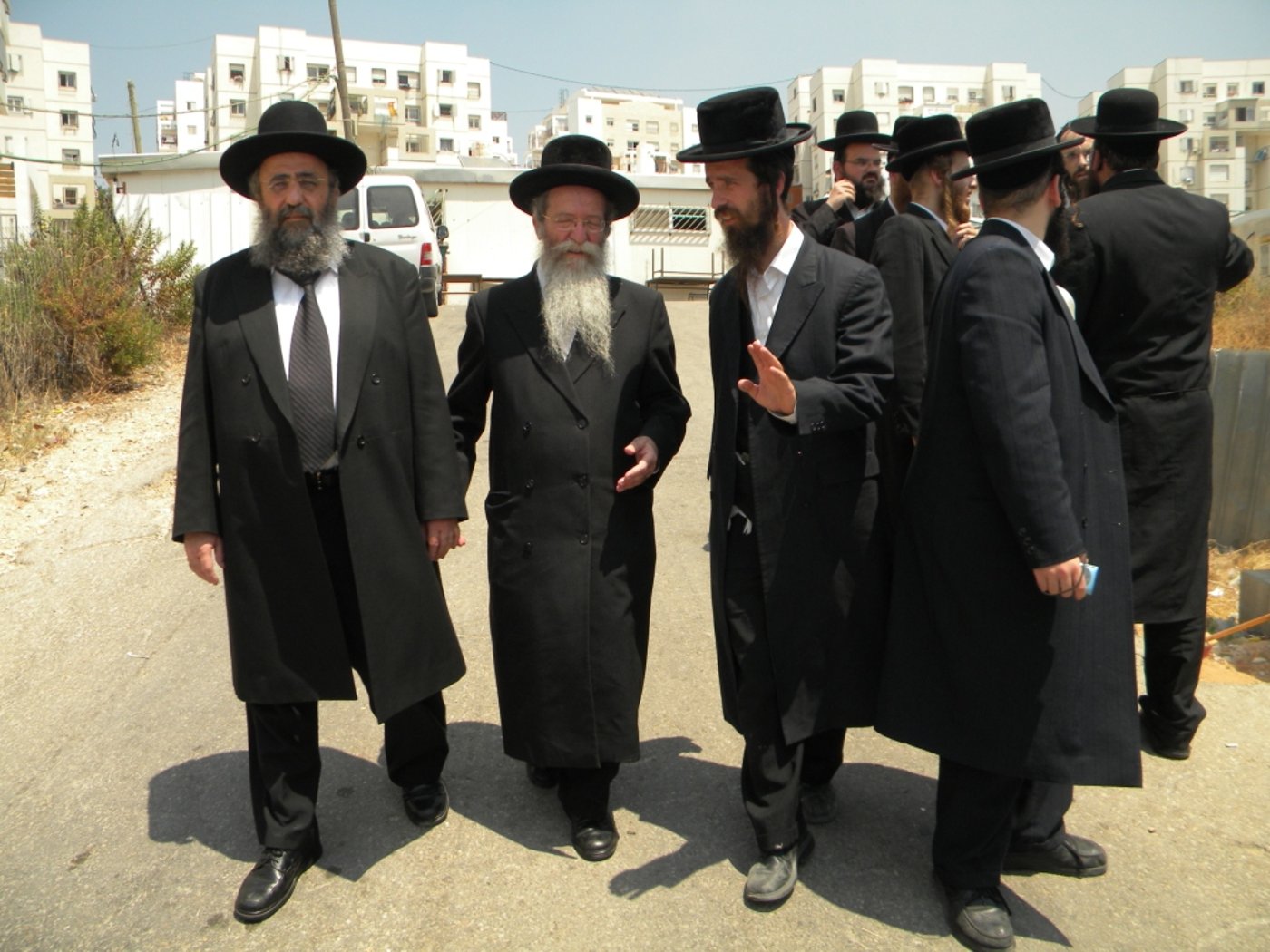 בעל ה"שבט הלוי" במעמד א"פ לביהכנ"ס "שבט הלוי"