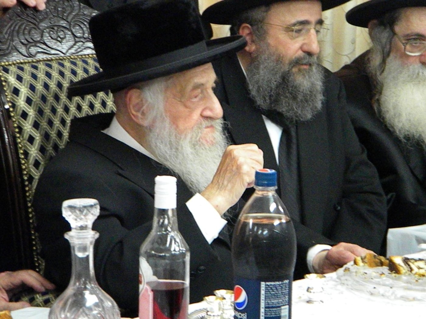 בעל ה"שבט הלוי" במעמד א"פ לביהכנ"ס "שבט הלוי"