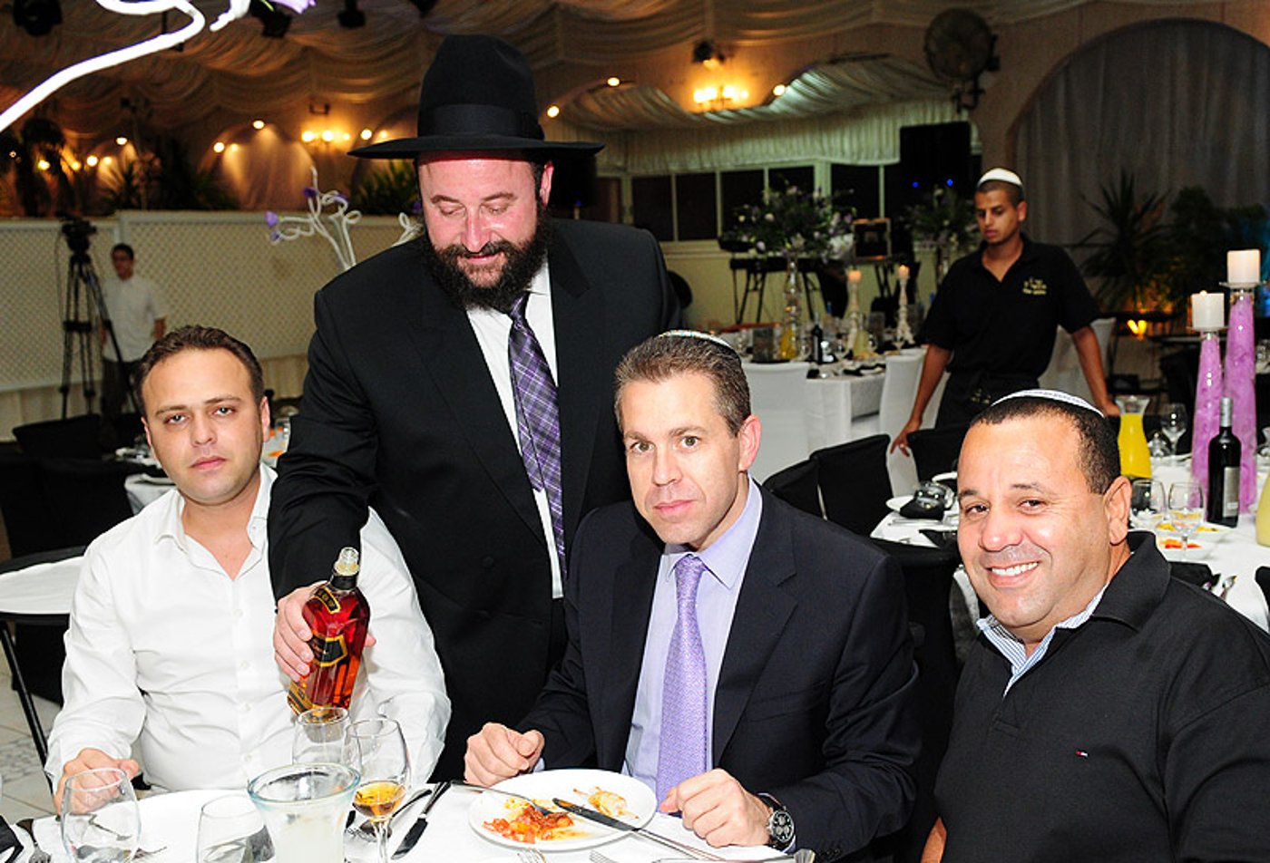 גלריה: העסקן שאיחד את המפלגות לערב אחד