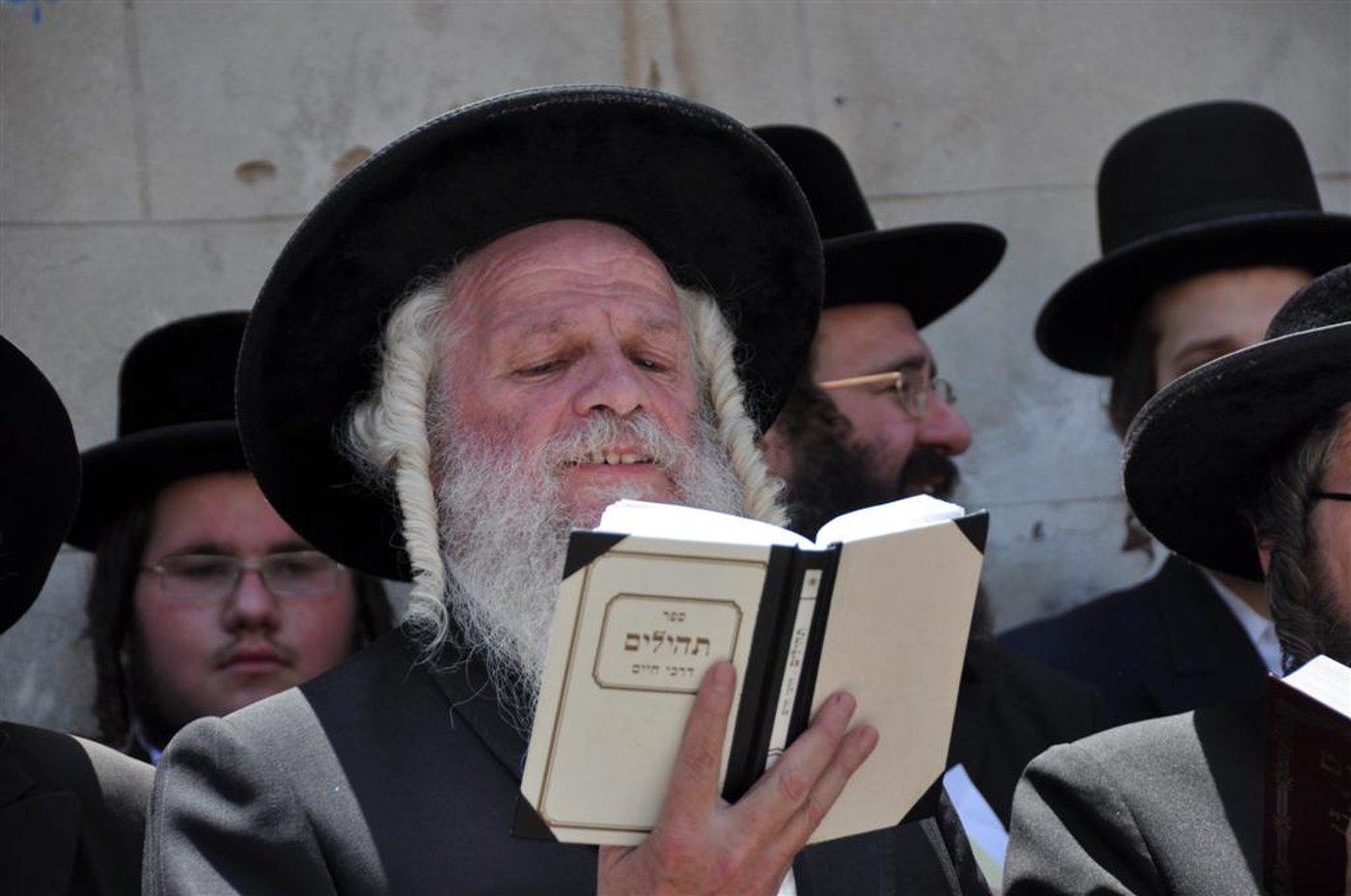 בתקיעת שופרות ובתפילה מיוחדת הוטלה קללה ביפו