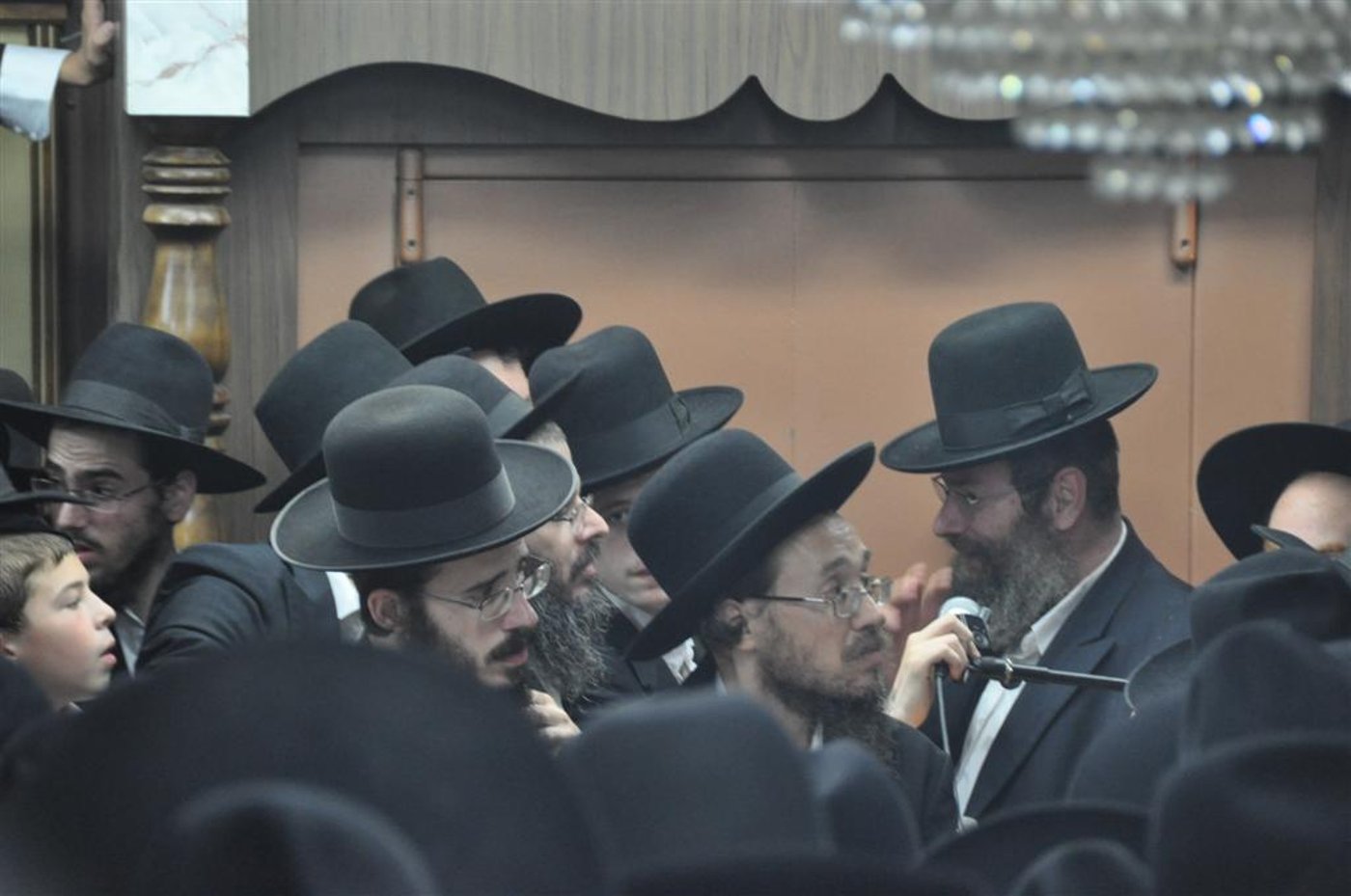 בני משפחתו