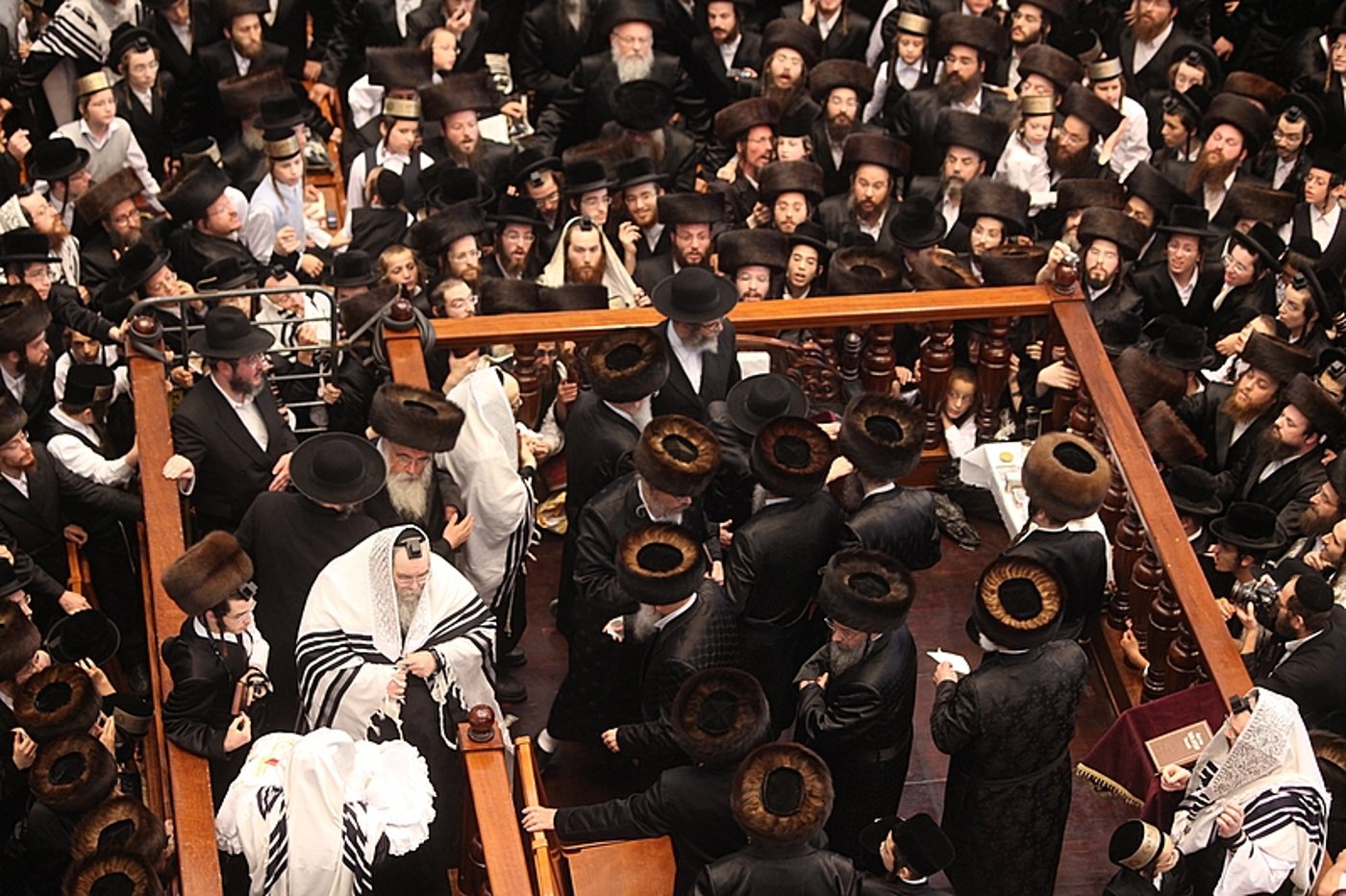 בית מקדש. מעט: הצצה מיוחדת לבית-המדרש הגדול בישראל