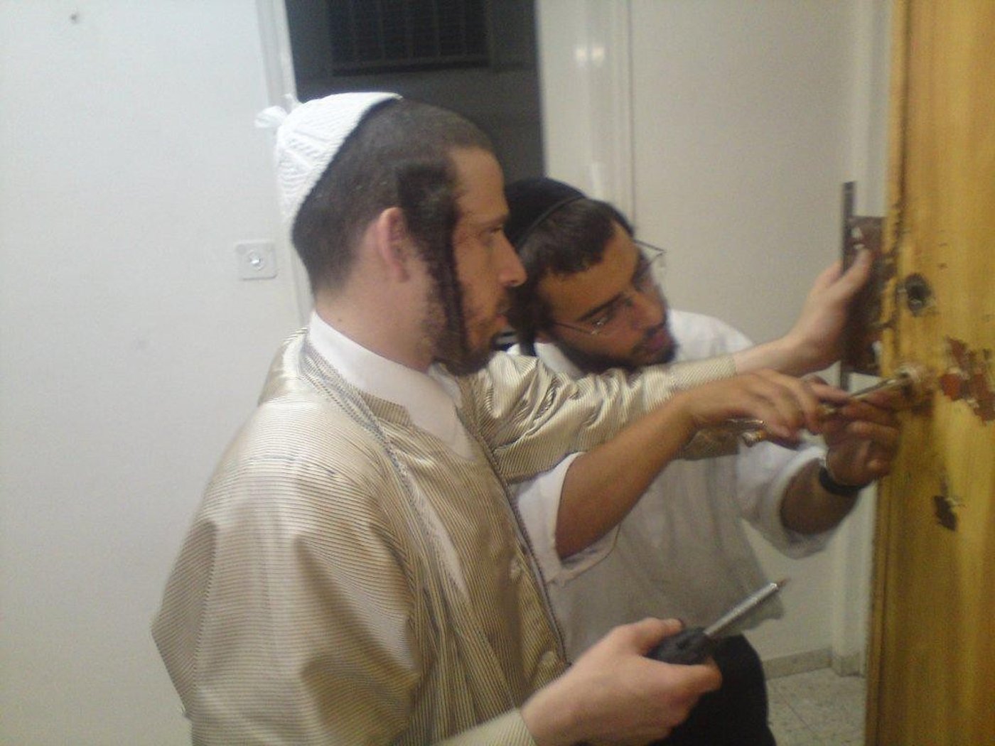 פשיטה דרמטית על "מאה שערים": נעצר פעיל חרדי