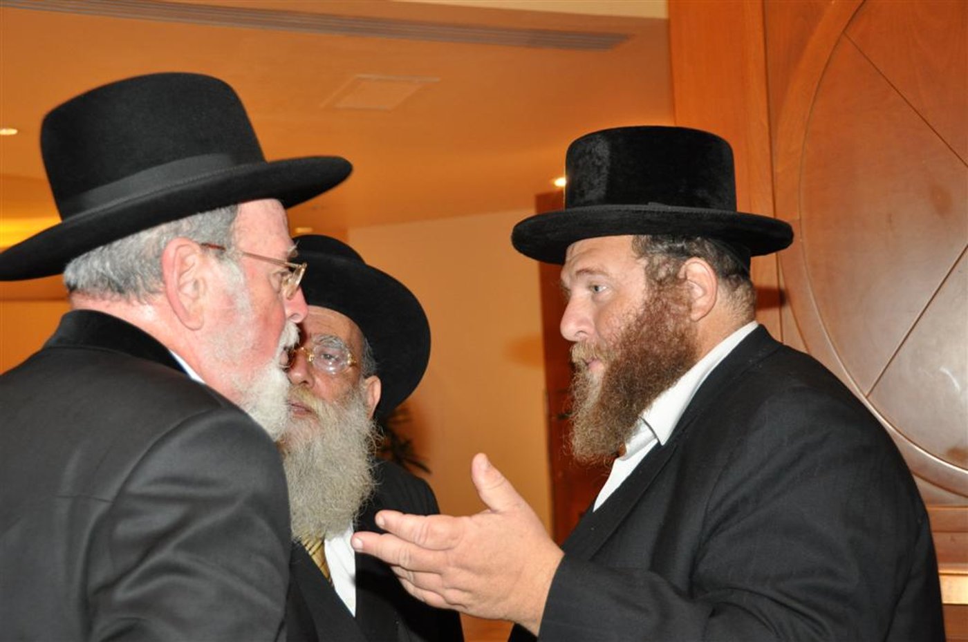 צפו: 'הרנטגן' מקבל תמיכה מהרב מצגר