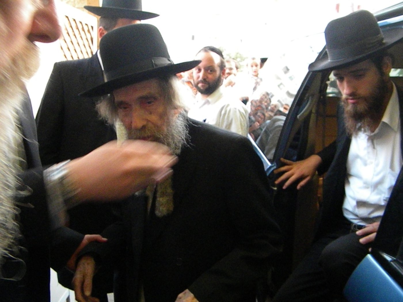 ישיבת "מיר" התעטפה חג: הגראי"ל הגיע לביקור מיוחד