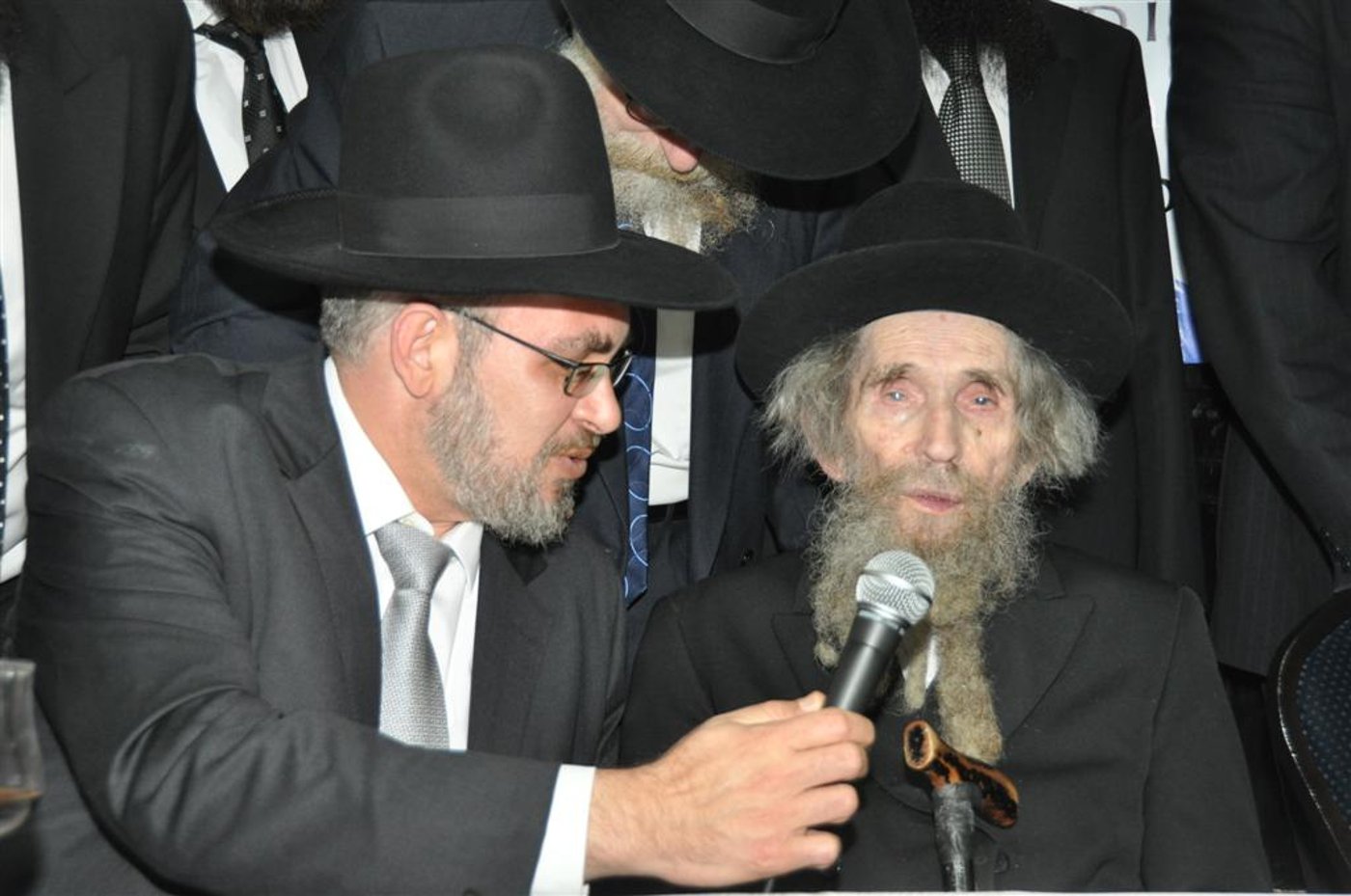 רגע לפני סליחות: הגראי"ל שטיינמן עורר נערים נושרים