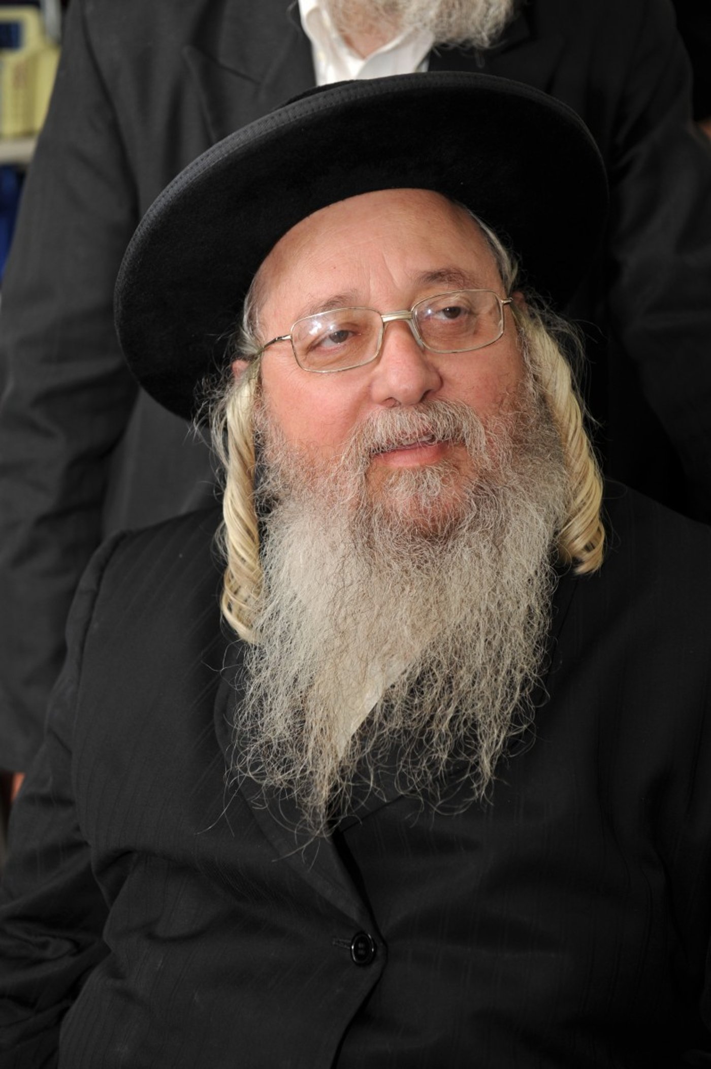 "קרע נוצר בליבי. אבל הגיע הזמן לצאת מאפילה לאור"