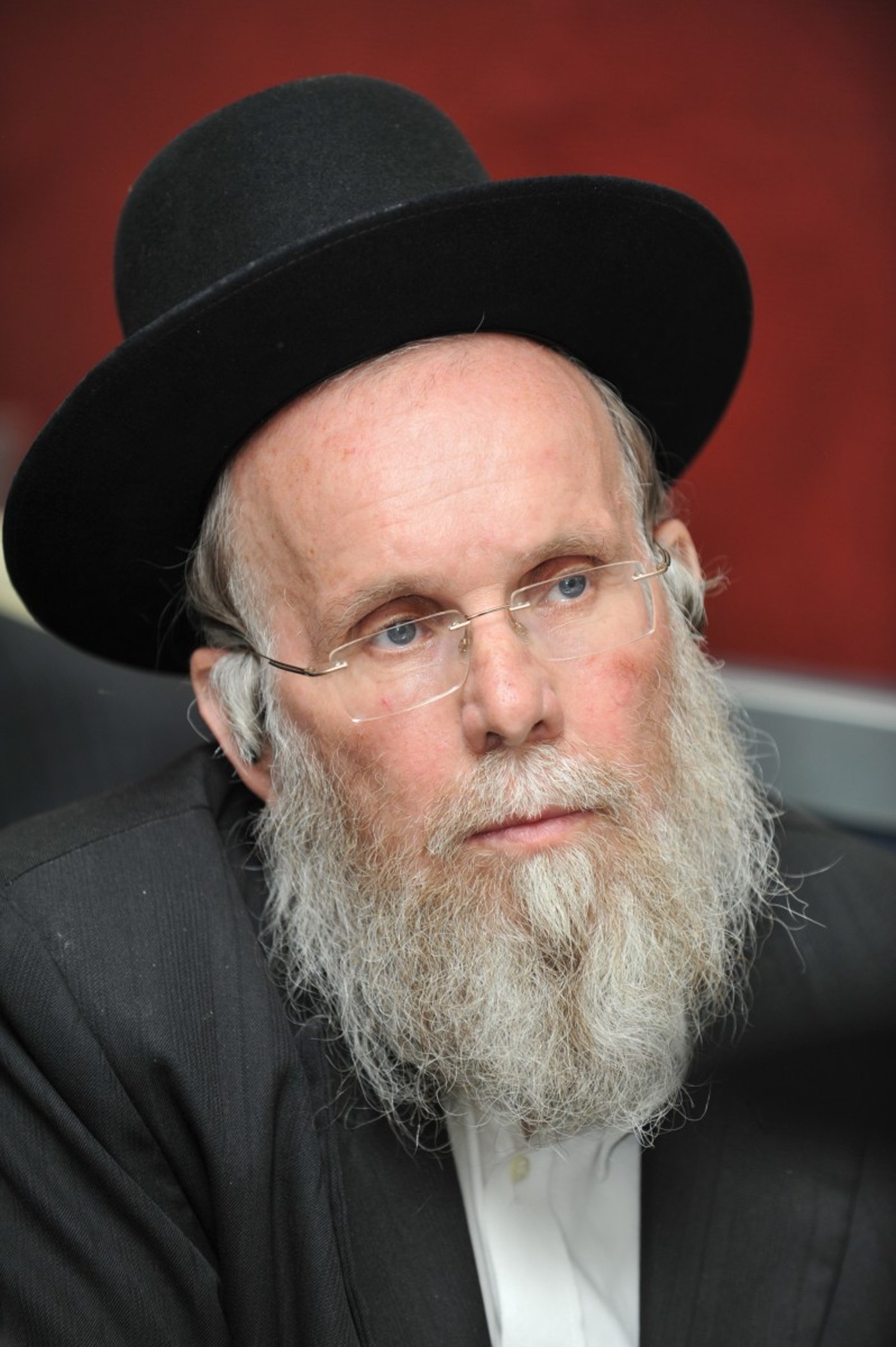"קרע נוצר בליבי. אבל הגיע הזמן לצאת מאפילה לאור"