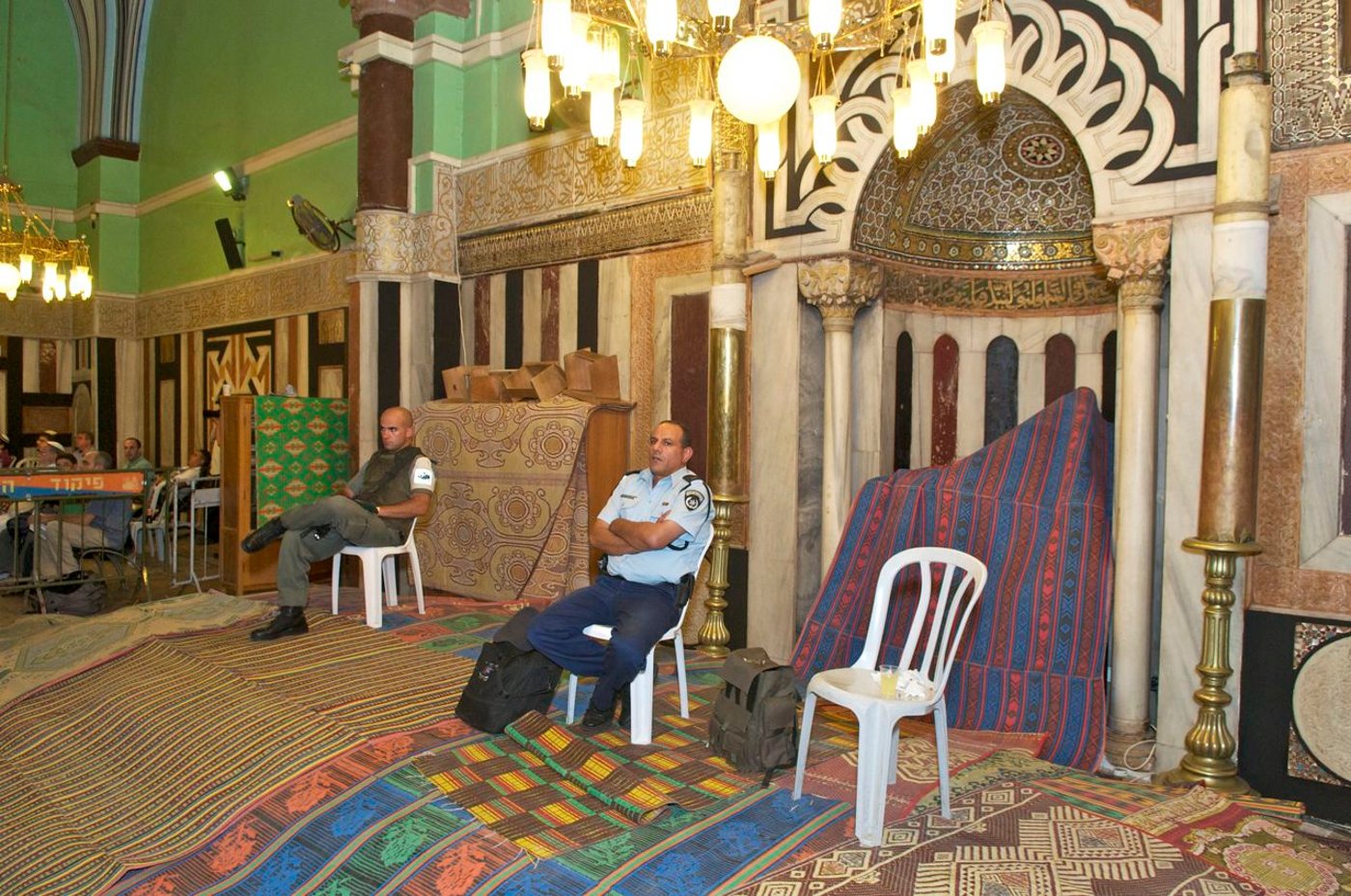 בגעגועים לרב מרדכי אליהו זצ"ל: סליחות במערת המכפלה