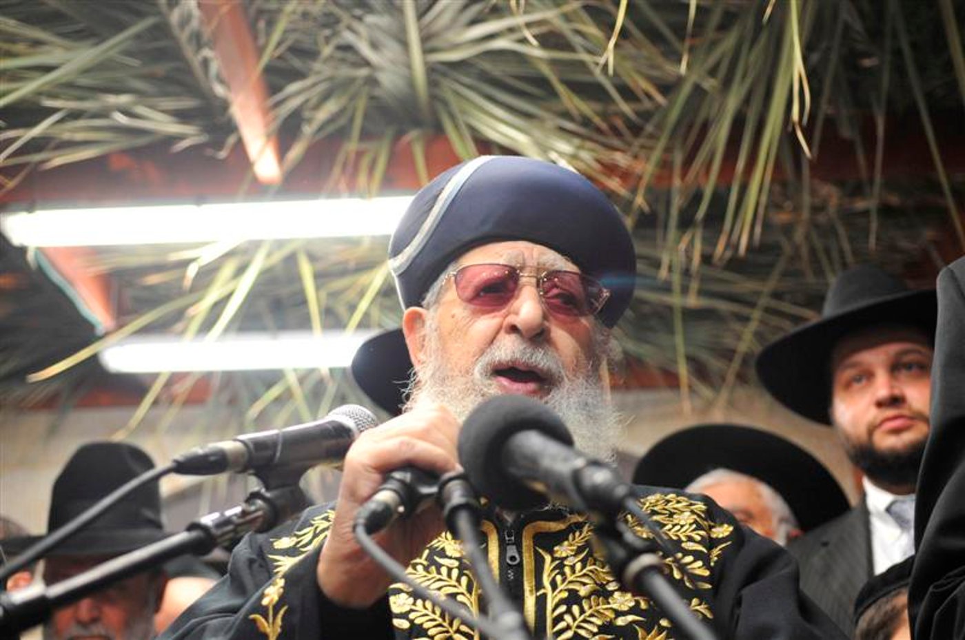 סליחות אחרונות לתשע"א: מרן הגר"ע ורבבות בכותל
