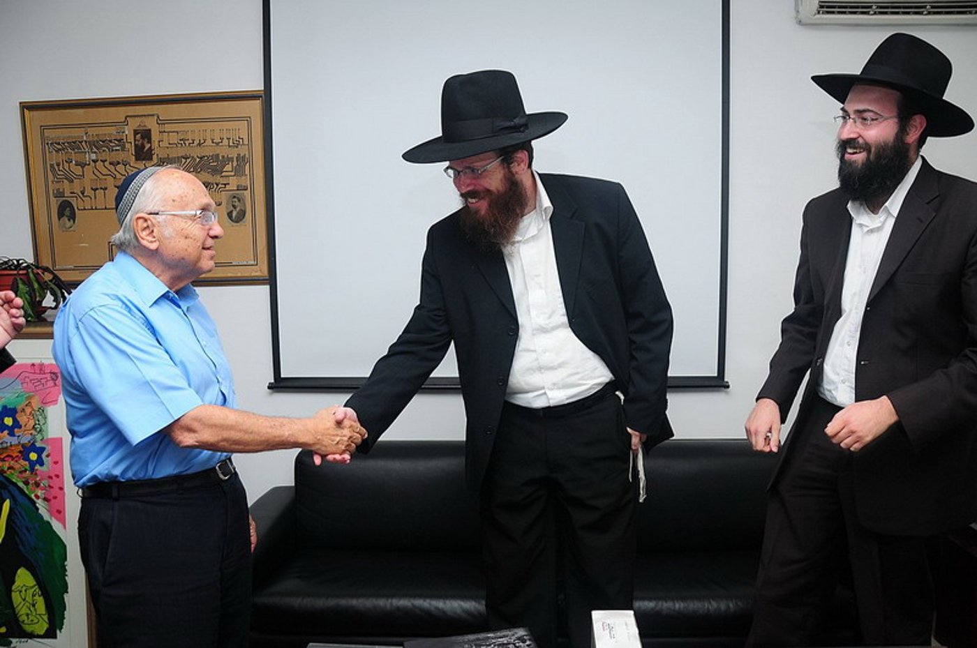 השרה לבנת גילתה למשלחת חב"ד: "מובילה מאבק בהקפאה"
