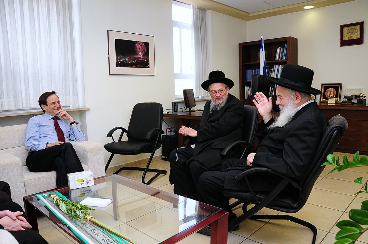 השרה לבנת גילתה למשלחת חב"ד: "מובילה מאבק בהקפאה"