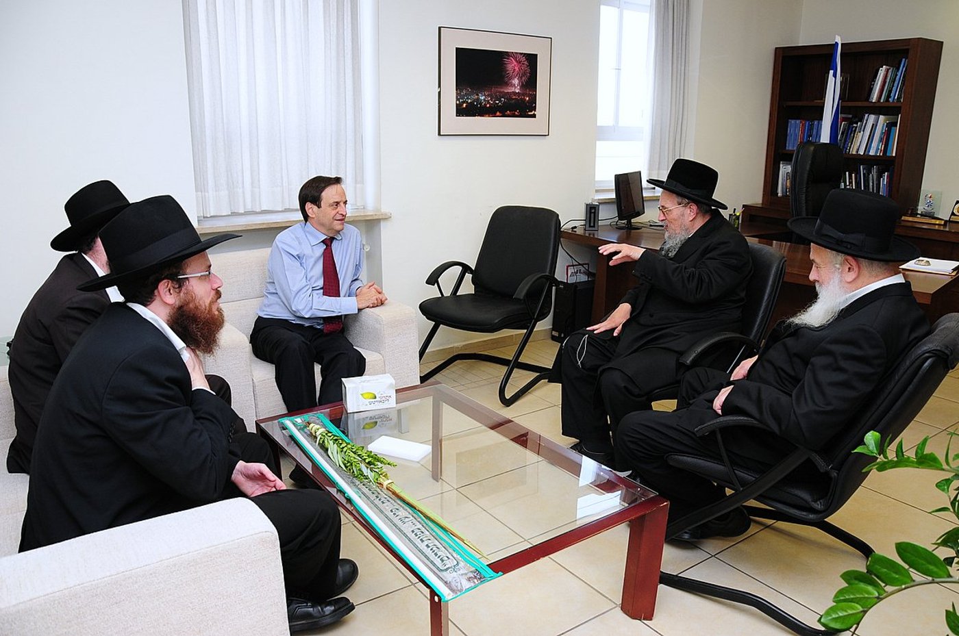 השרה לבנת גילתה למשלחת חב"ד: "מובילה מאבק בהקפאה"