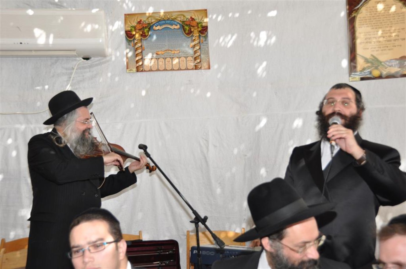 גלריה, וידאו: בסוכה של ראש העיר בני-ברק