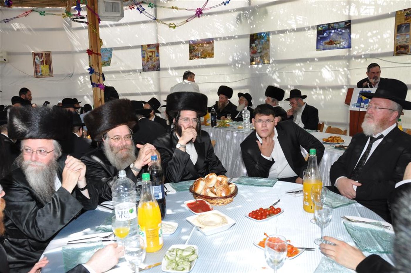 גלריה, וידאו: בסוכה של ראש העיר בני-ברק