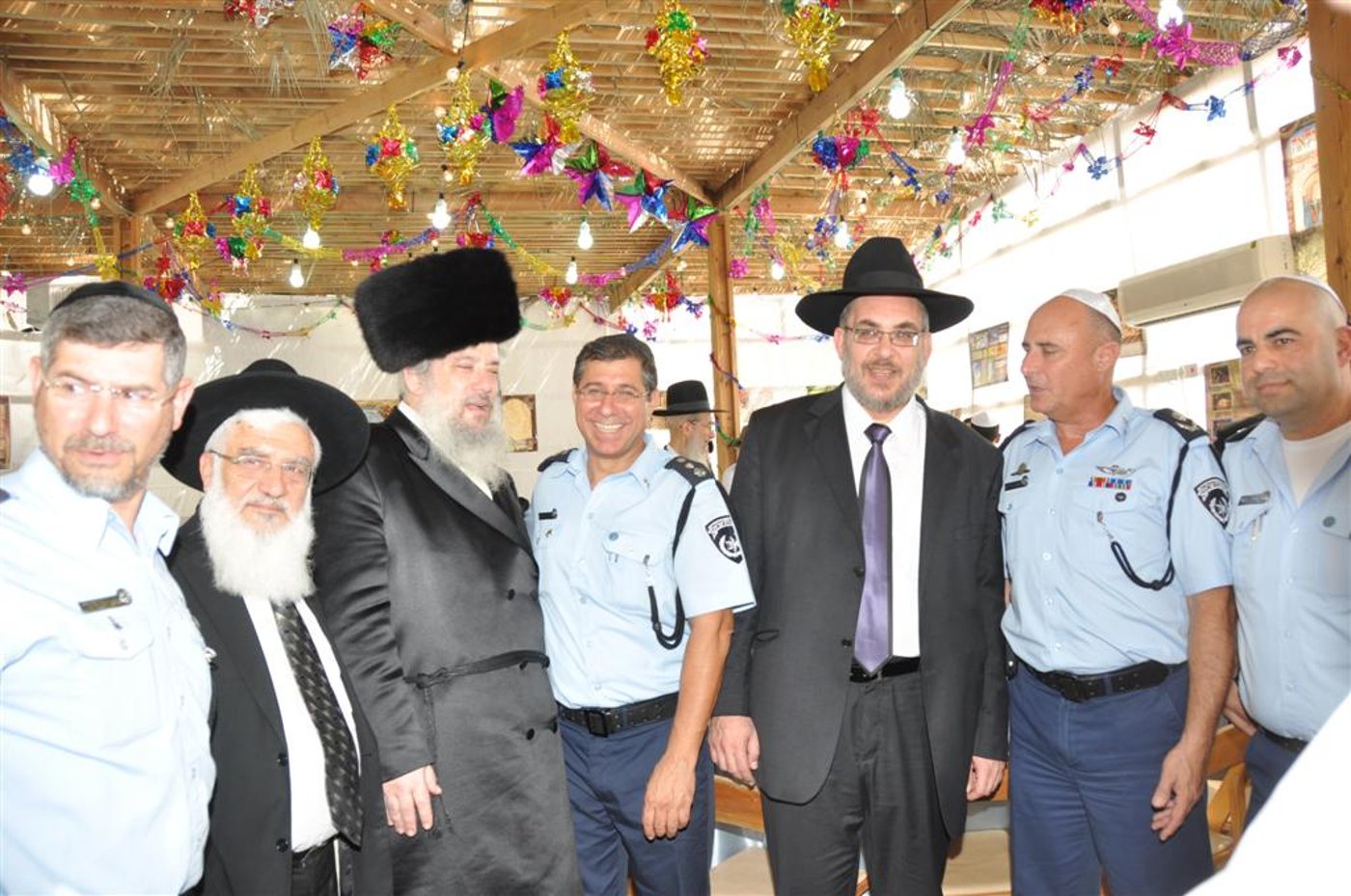 גלריה, וידאו: בסוכה של ראש העיר בני-ברק