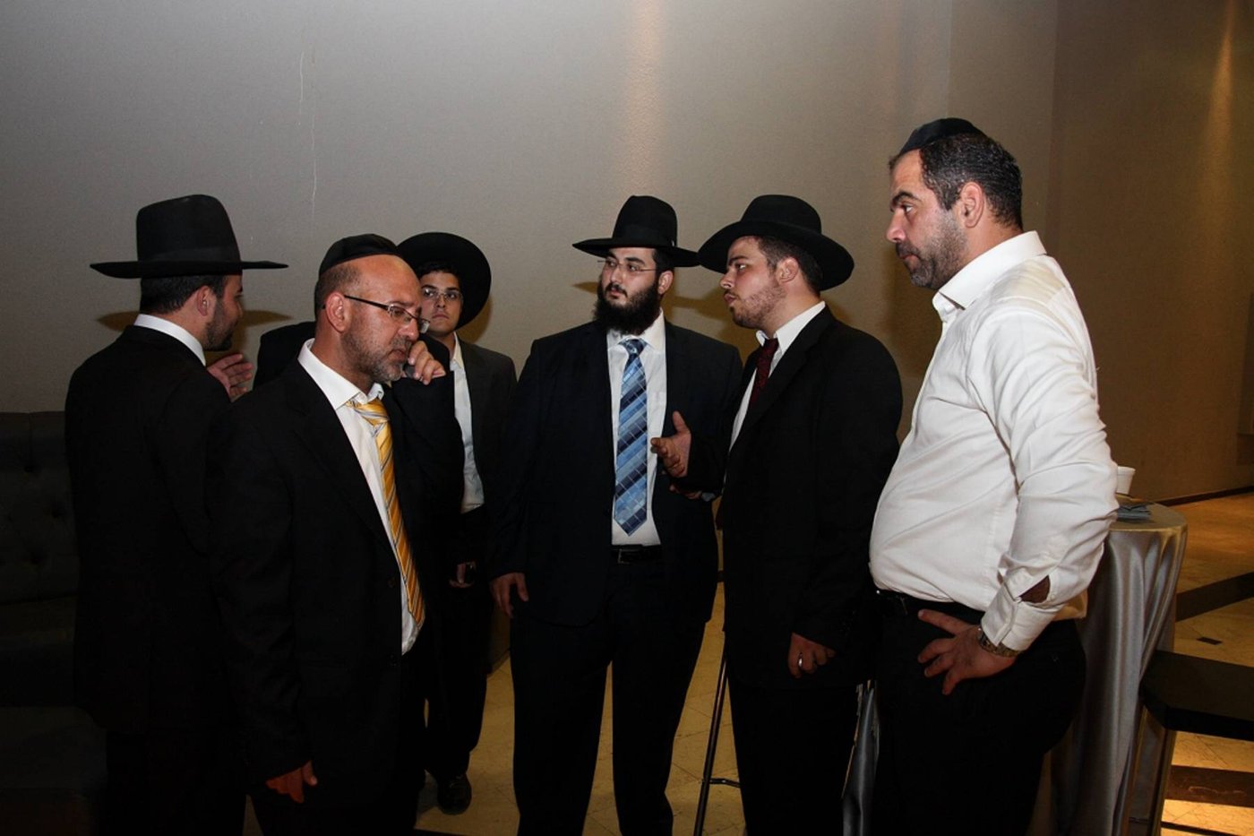 בסוכת הגר"י דרעי: גילויים חדשים על הבחירות בי-ם
