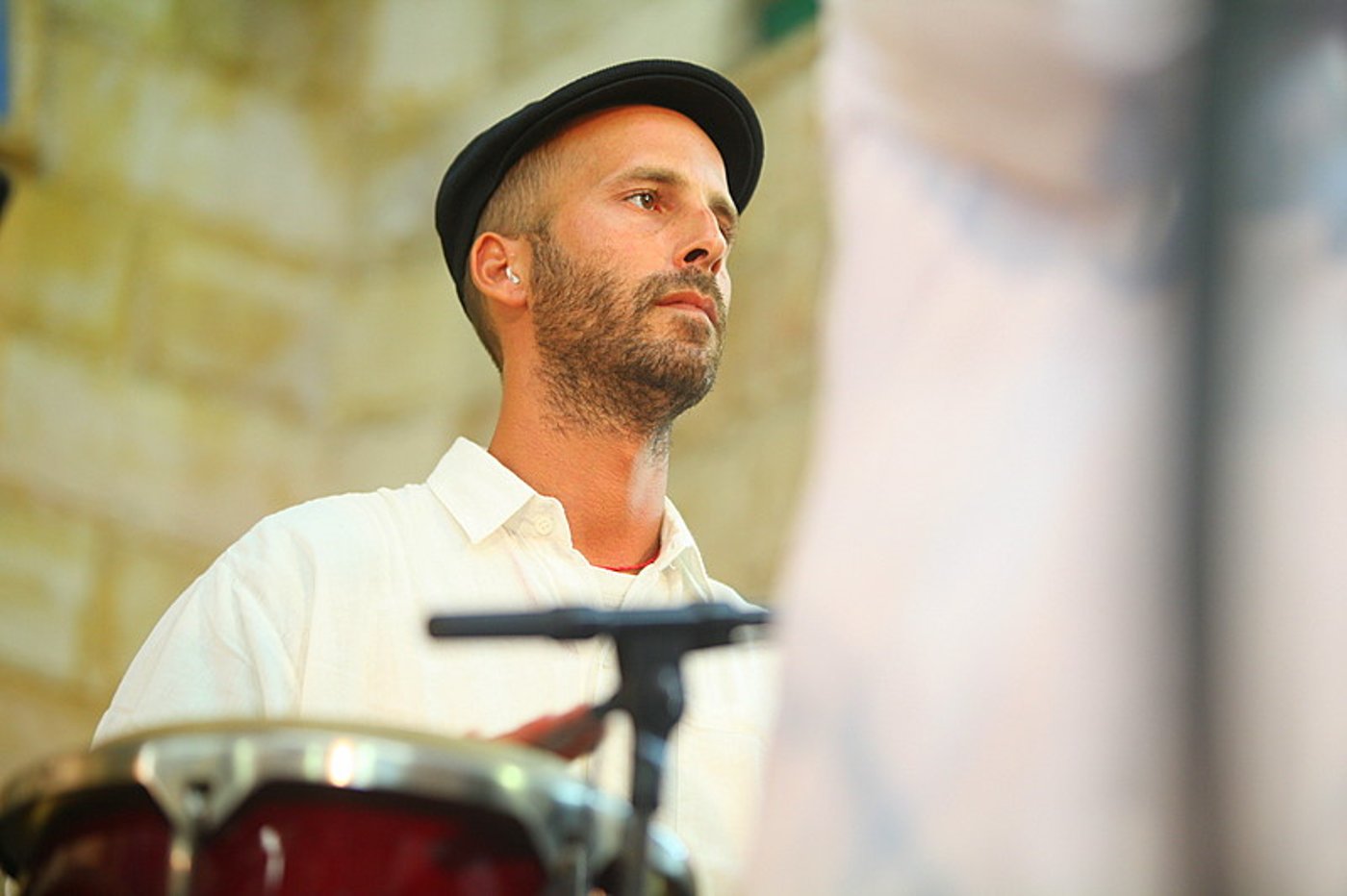 לראות ולא להאמין: חרדים וחילונים רוקדים עם התורה