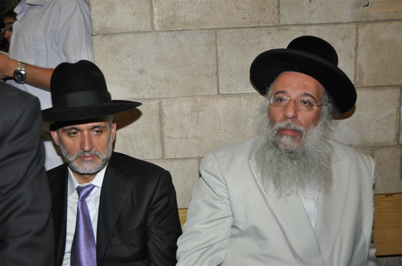 ובית ישראל יבכו: רבבות בהלווית הגר"י מועלם זצ"ל