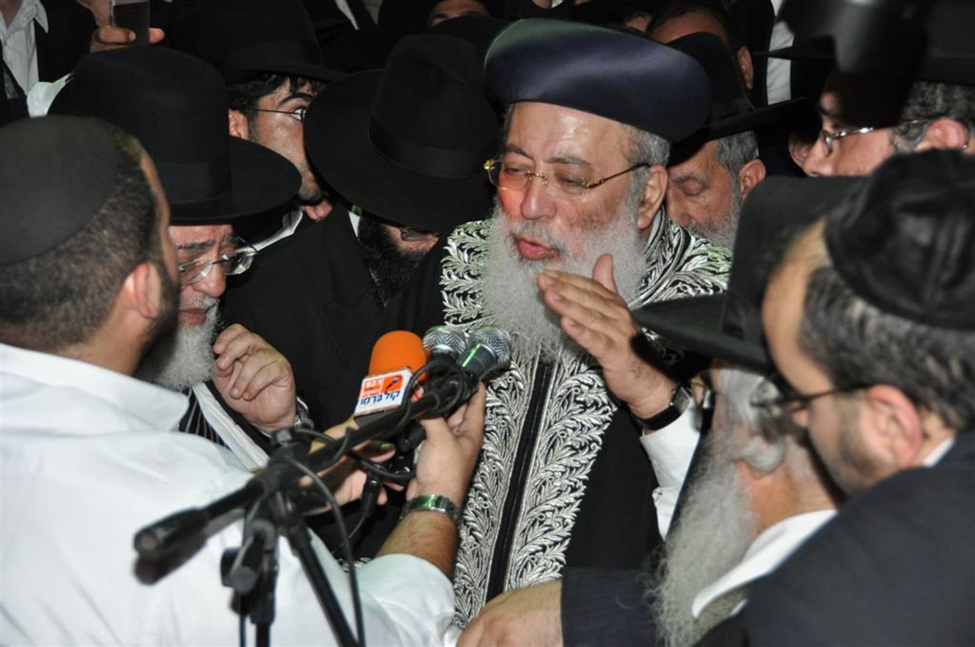 ובית ישראל יבכו: רבבות בהלווית הגר"י מועלם זצ"ל