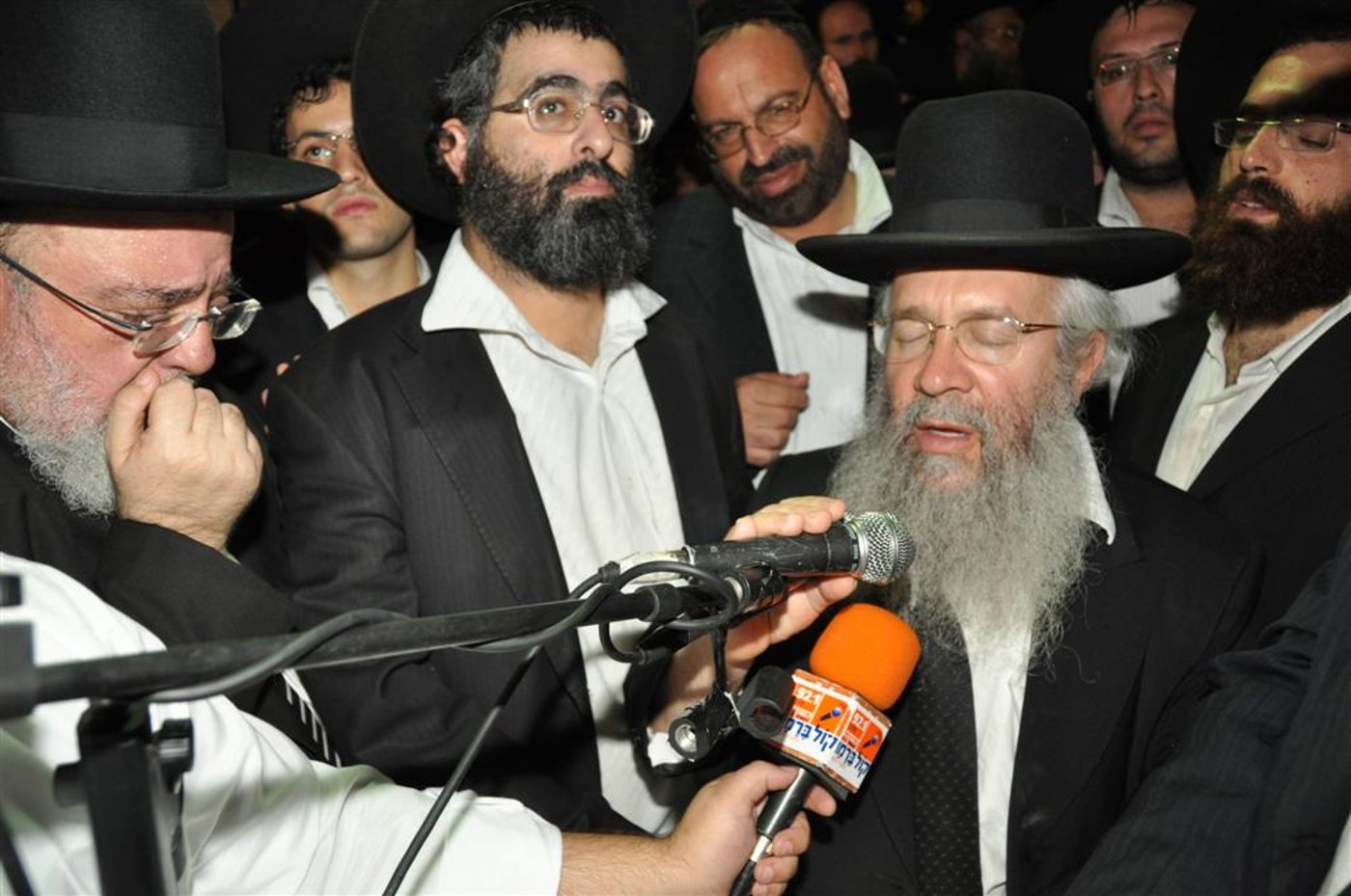 ובית ישראל יבכו: רבבות בהלווית הגר"י מועלם זצ"ל