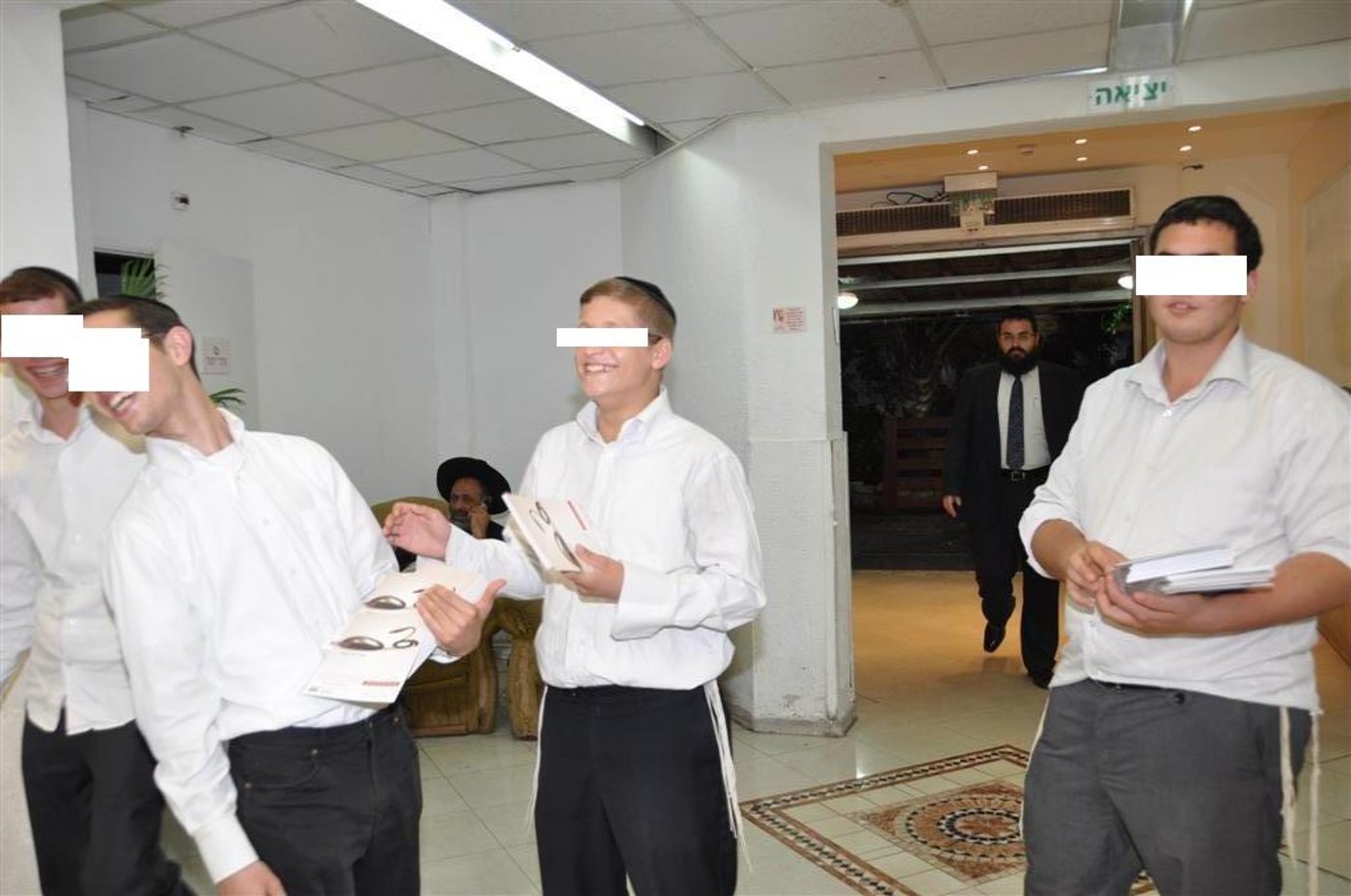 "אינטרנט לא כשר? כמו חנות טריפות"