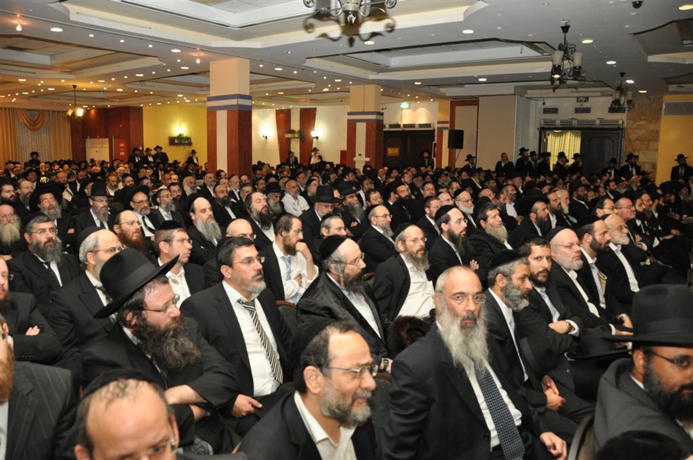 "אינטרנט לא כשר? כמו חנות טריפות"
