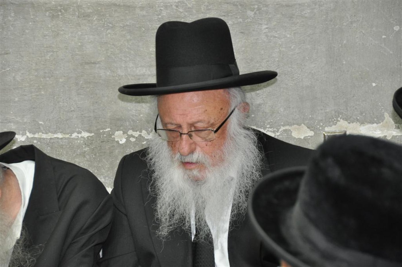 גדולי התורה בכינוס חירום: תמרור אזהרה לשר החינוך