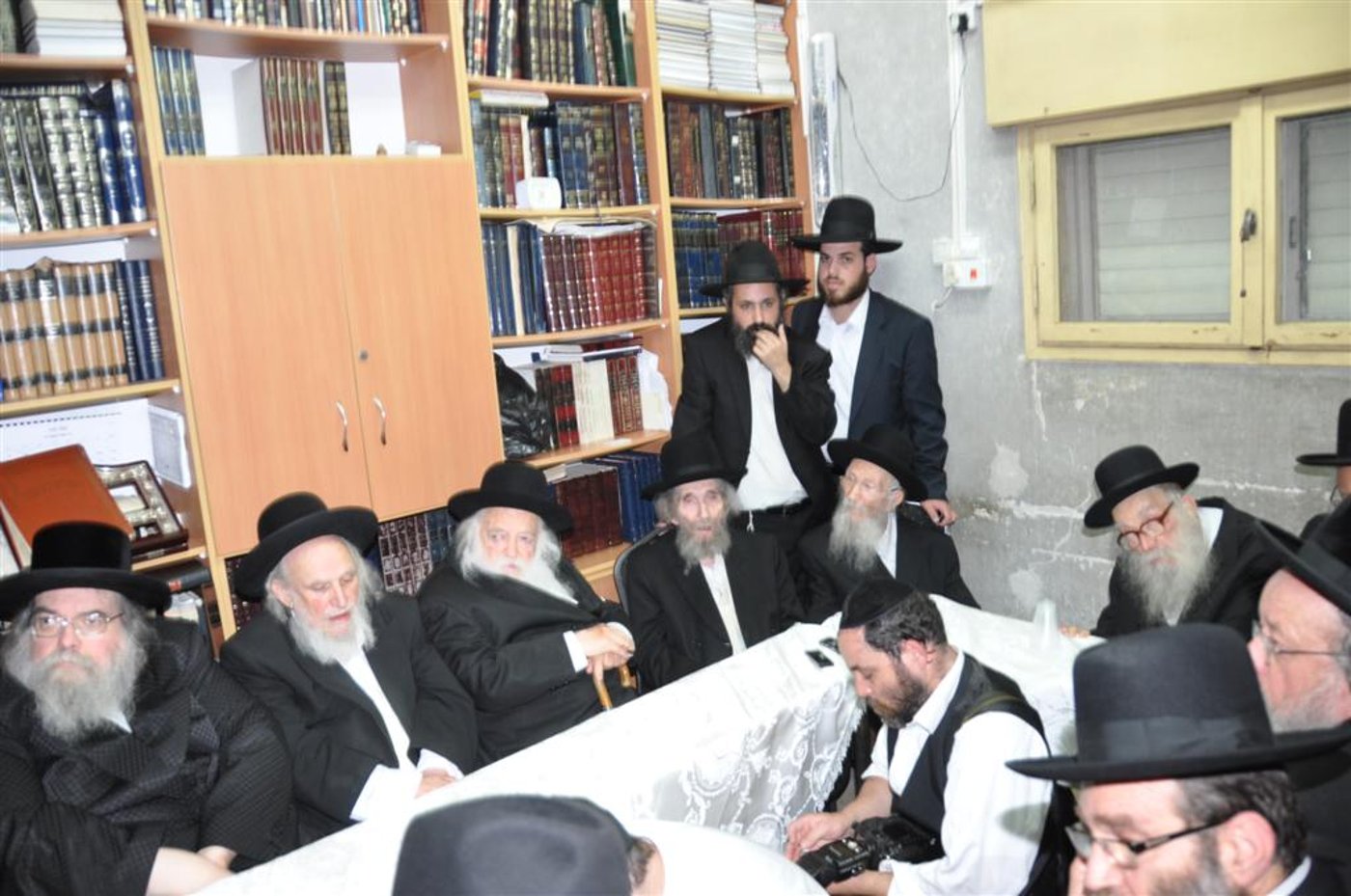 גדולי התורה בכינוס חירום: תמרור אזהרה לשר החינוך